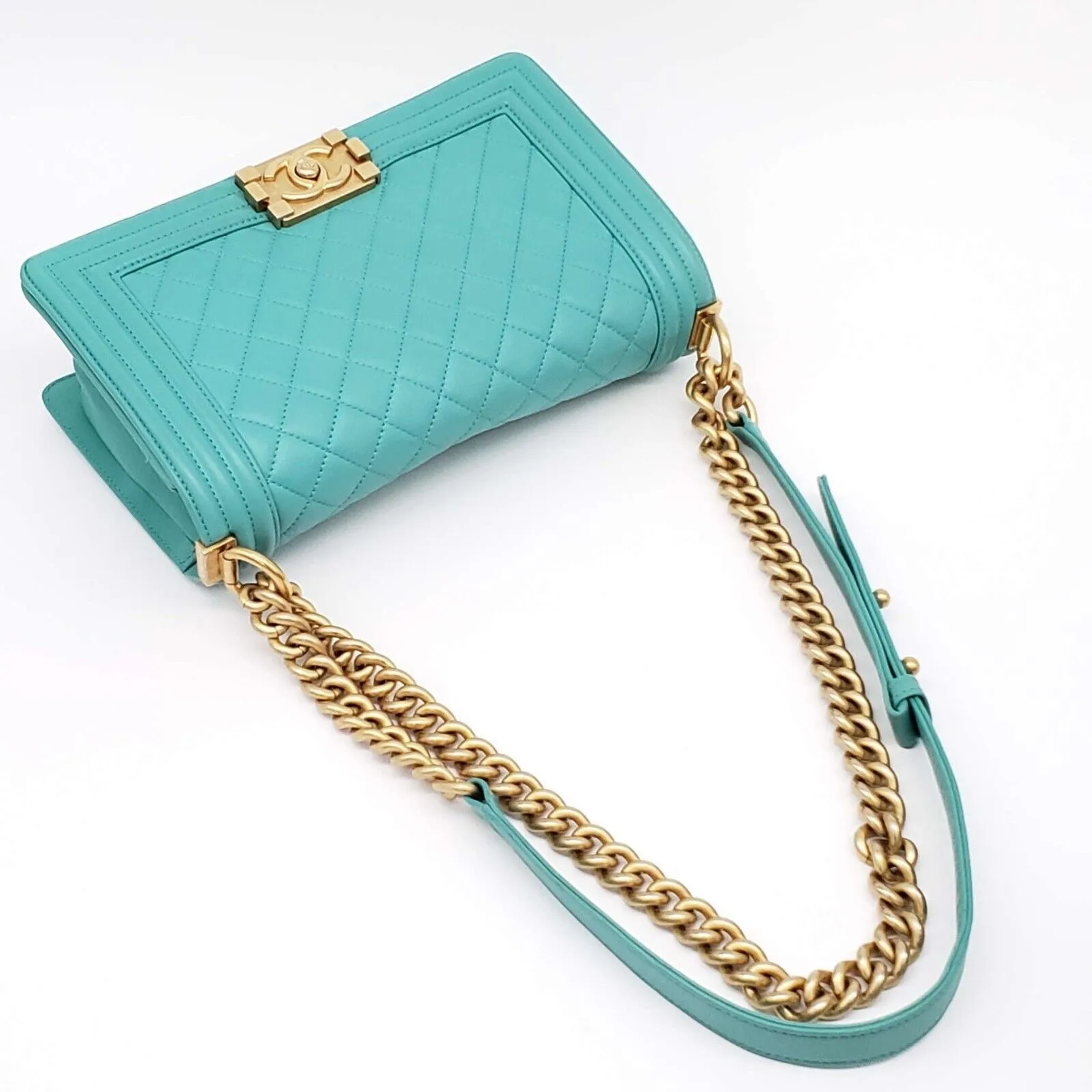 100% Authentic CHANEL Boy Green Leather Shoulder Bag 2650-080524