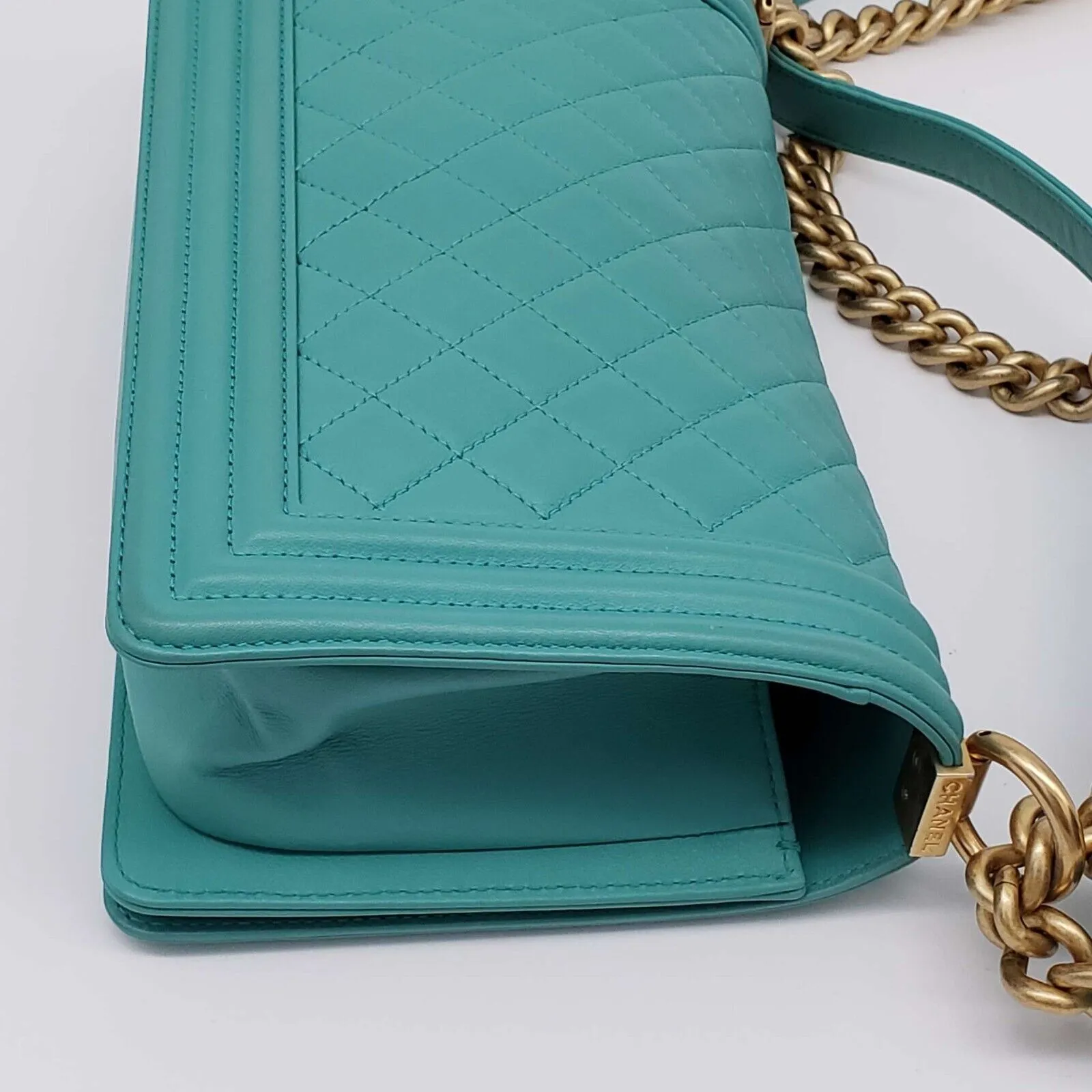 100% Authentic CHANEL Boy Green Leather Shoulder Bag 2650-080524