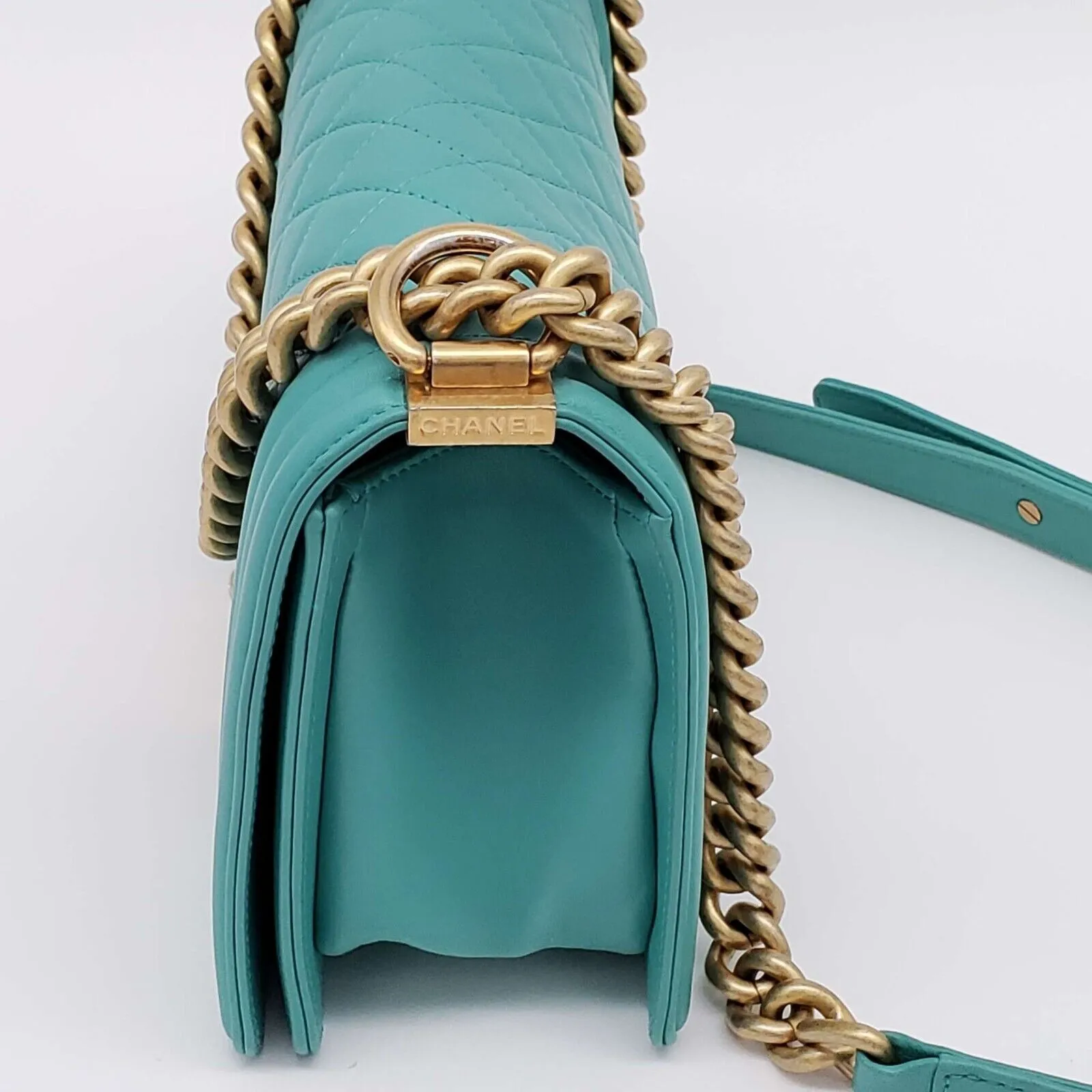100% Authentic CHANEL Boy Green Leather Shoulder Bag 2650-080524