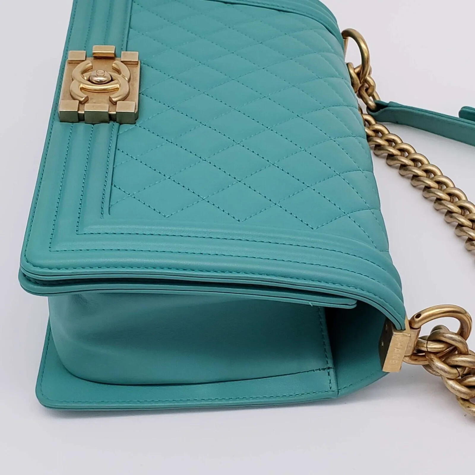 100% Authentic CHANEL Boy Green Leather Shoulder Bag 2650-080524