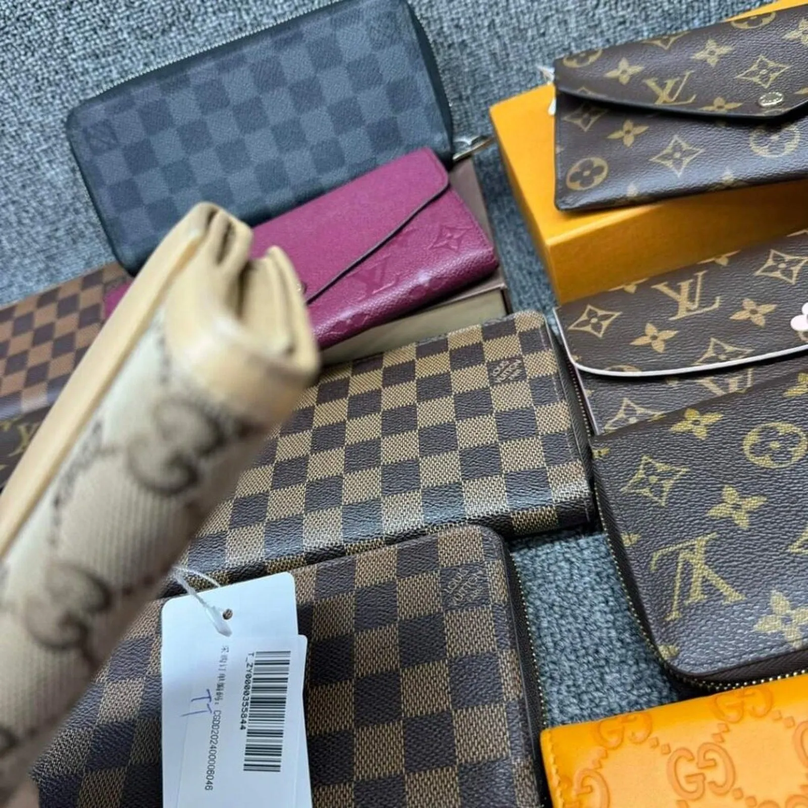 100% Authentic Gucci Leather Wallet