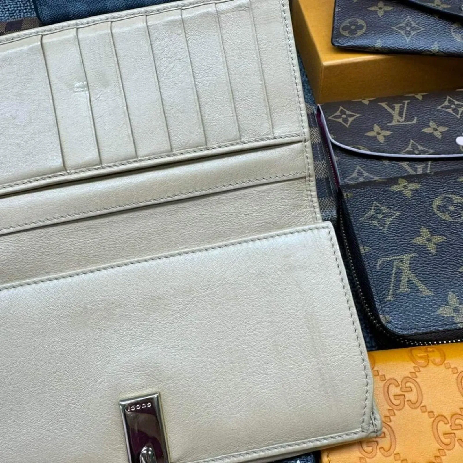 100% Authentic Gucci Leather Wallet