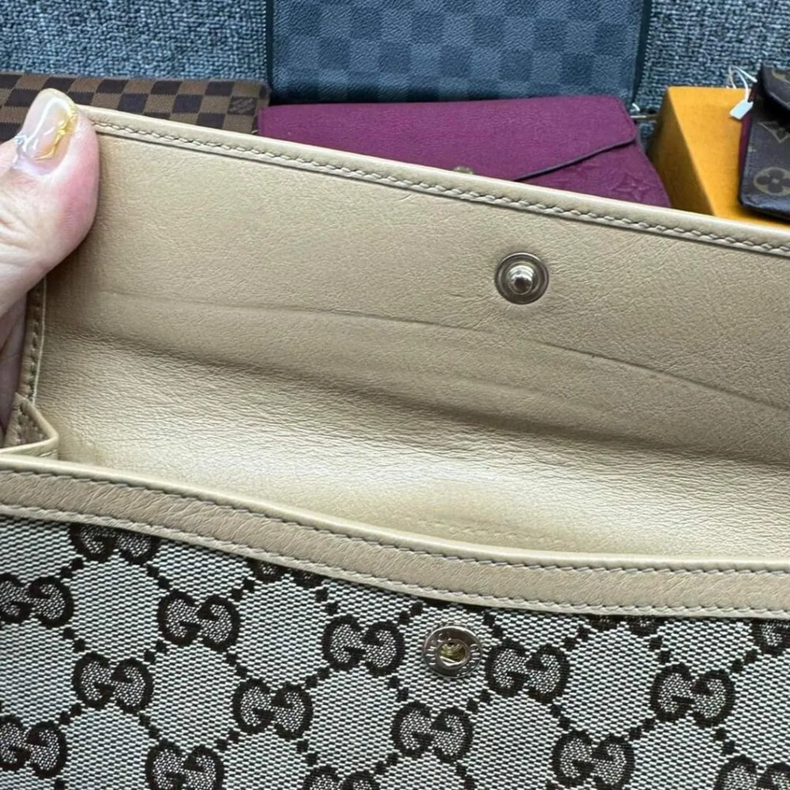 100% Authentic Gucci Leather Wallet