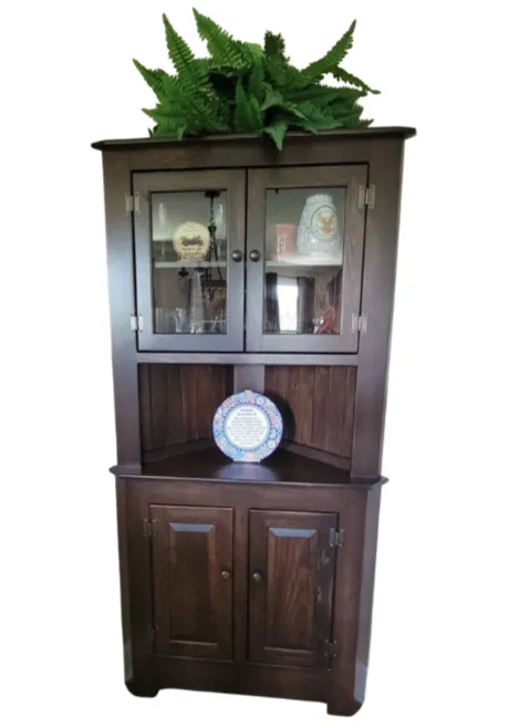 Amish Farmhouse Corner Cabinet (SHIPS OUT IN 4-8 Weeks)