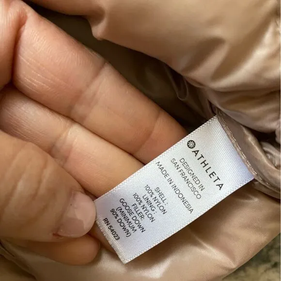 Athleta Banner Peak Down Vest in Nouveau Rose, SZ XS