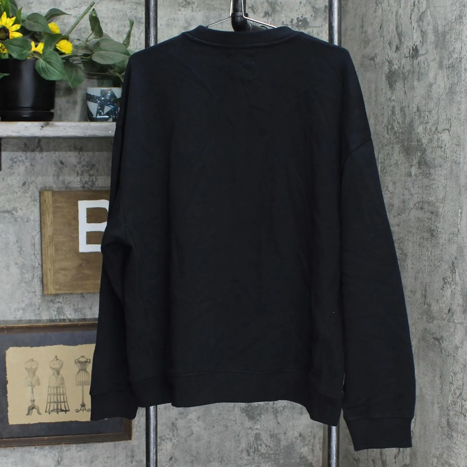 Calvin Klein Men's Relaxed Fit Archive Logo Fleece Sweatshirt