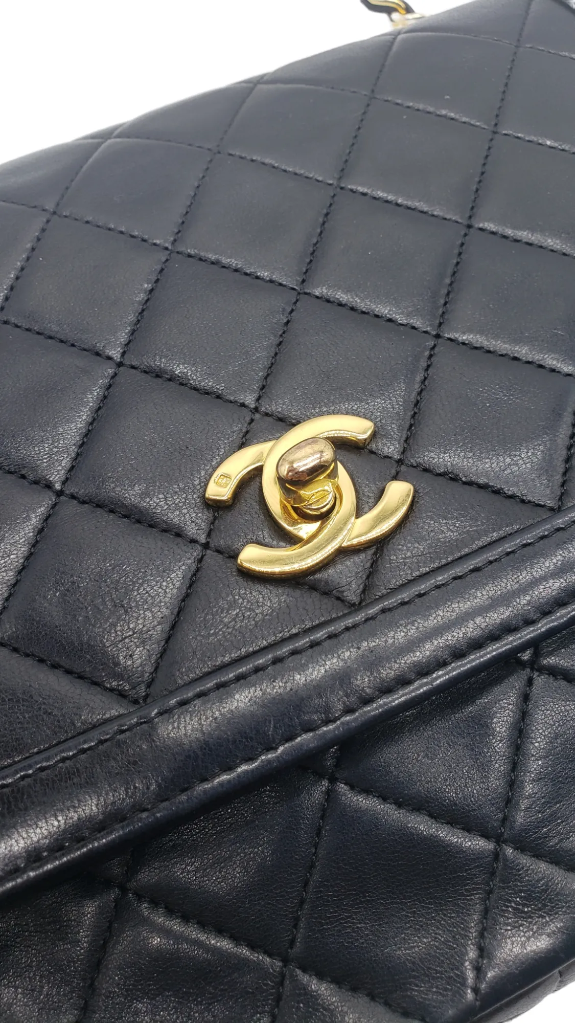 Chanel Black Vintage Lambskin 1989-1991 Quilted Trapeze Shoulder Bag