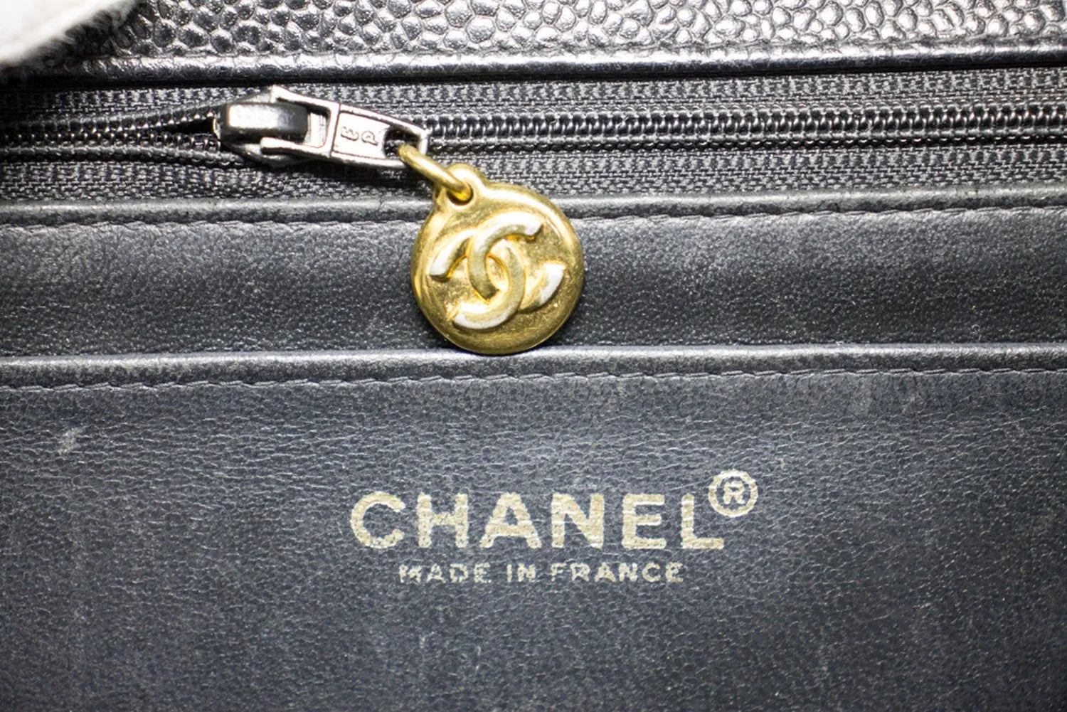 CHANEL Jumbo Caviar 11" Large Chain Shoulder Bag Flap Black Quilt e23