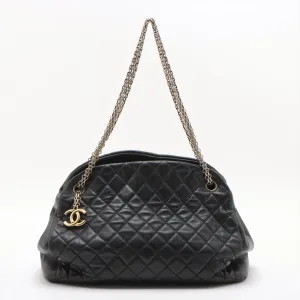 Chanel Matelasse Lambskin Chain Shoulder Bag Black Gold Metal Fittings 14 Series #2608