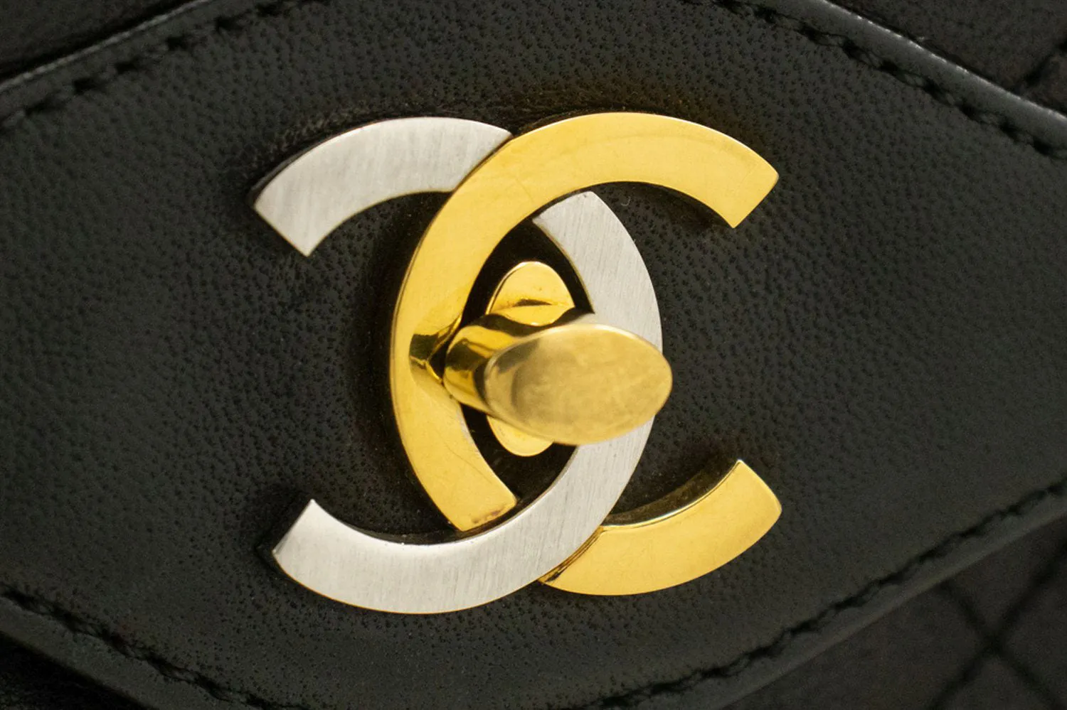 CHANEL Paris Limited Chain Shoulder Bag Black Quilted Single Flap p37