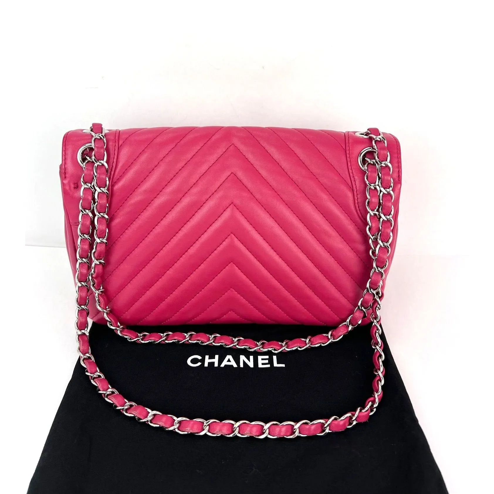 Chanel Pink Calfskin Chevron Medium Round Flap Lambskin Shoulder Bag