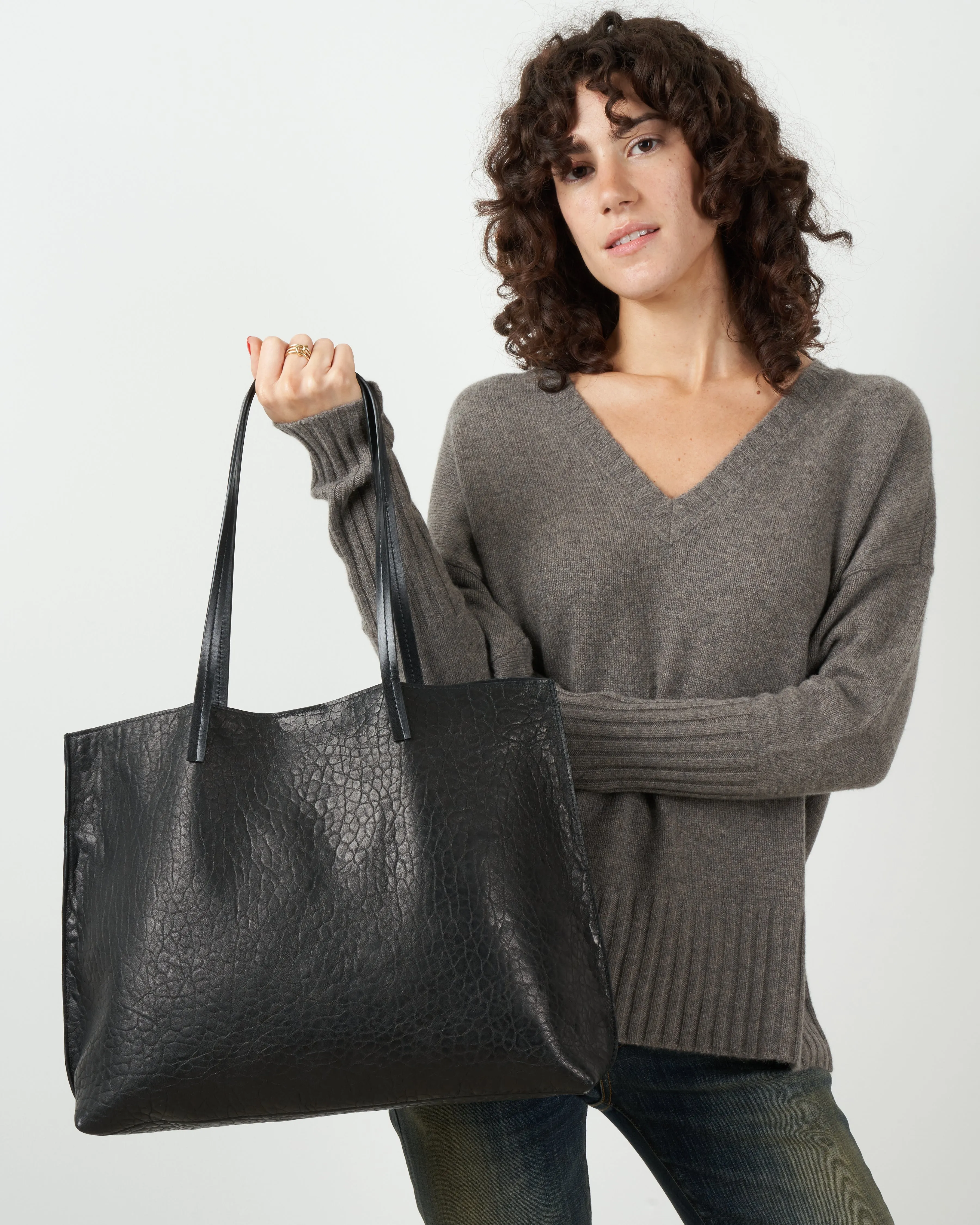 classic shopper tote - licorice pebble