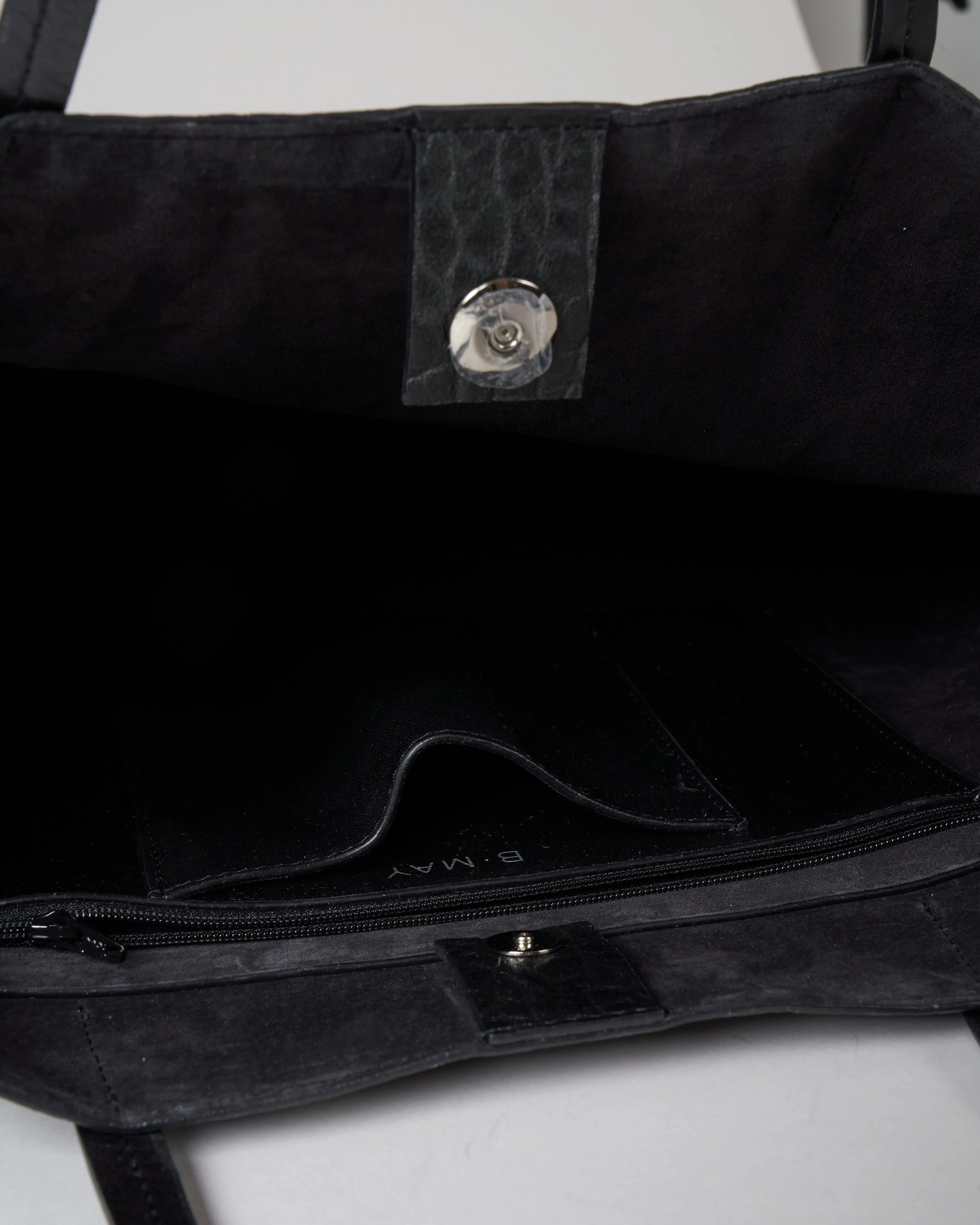 classic shopper tote - licorice pebble