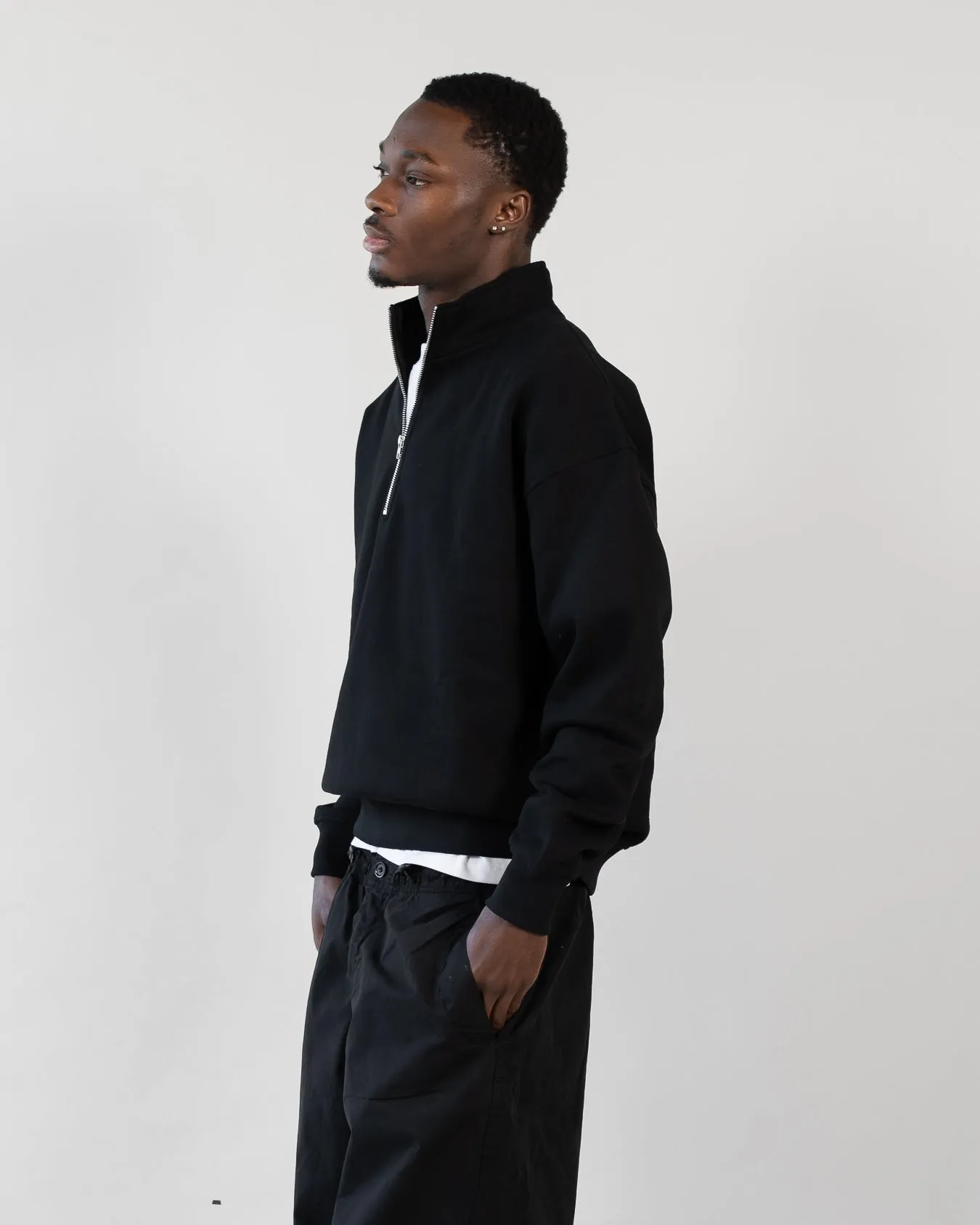 Drop Shoulder 1/4 Zip - Black