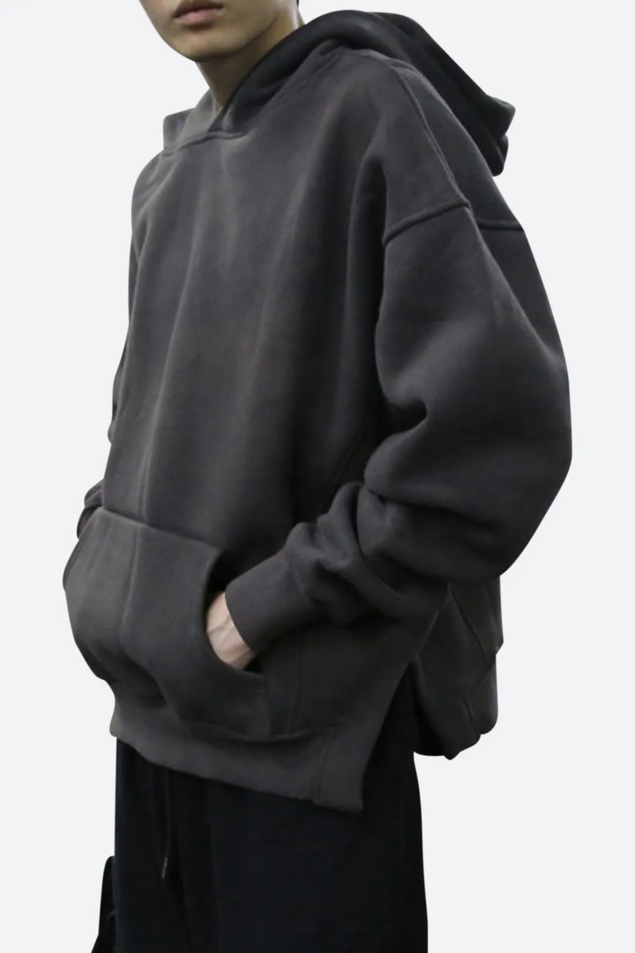 DROP SHOULDER HOODIE