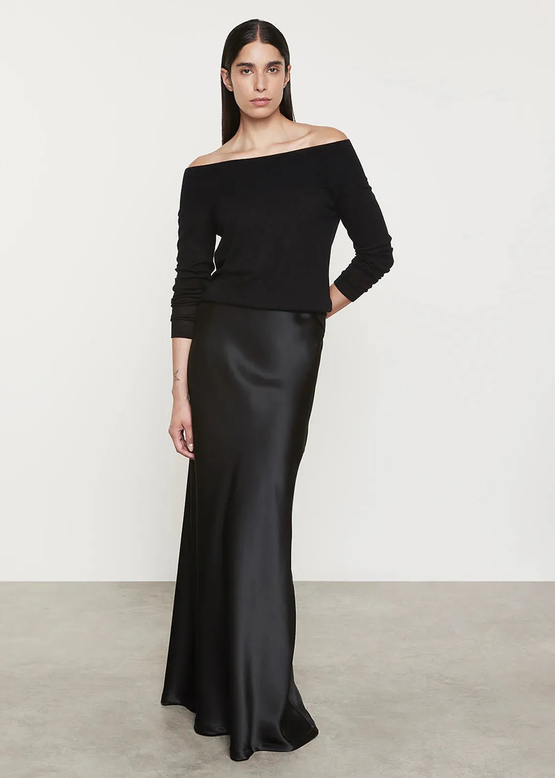 Enza Costa TISSUE CASHMERE EXPOSED SHOULDER SWEATER Black