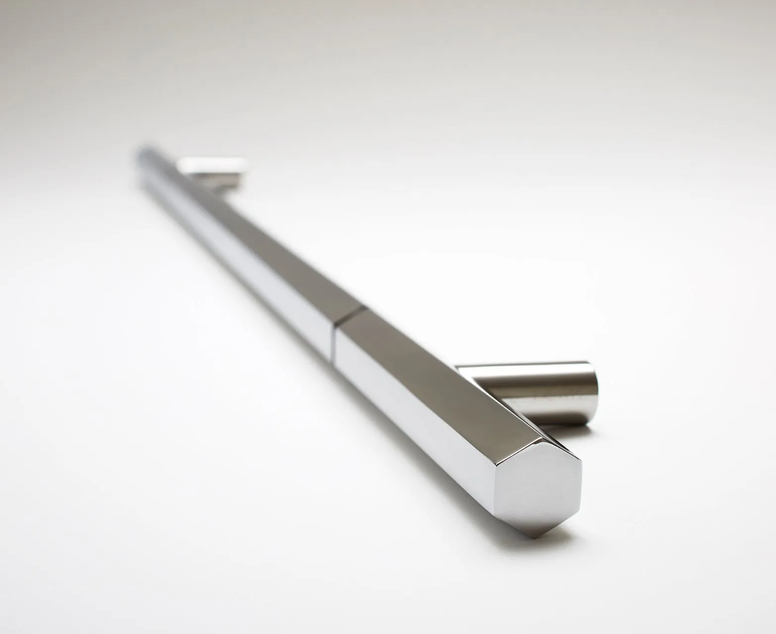 Facet-01L18 Handle