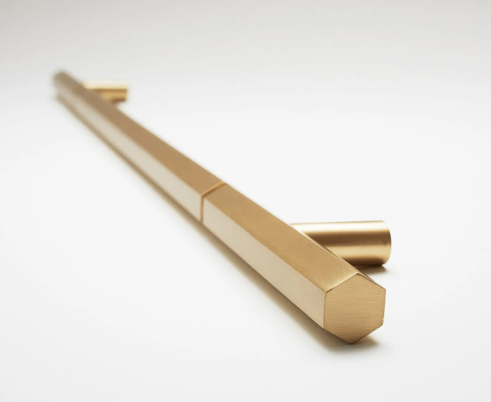 Facet-01L18 Handle