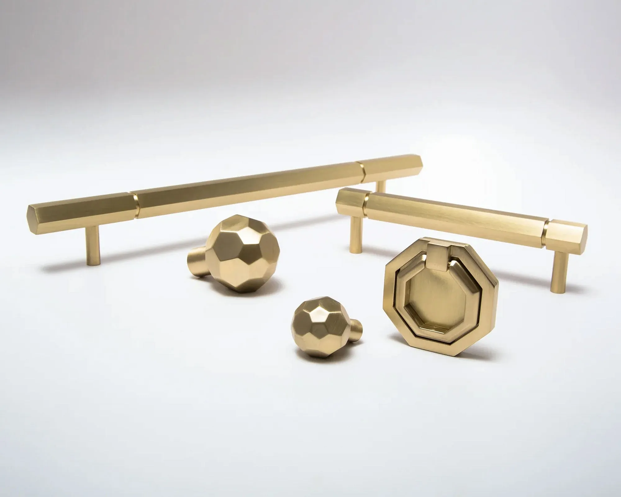 Facet-01L18 Handle