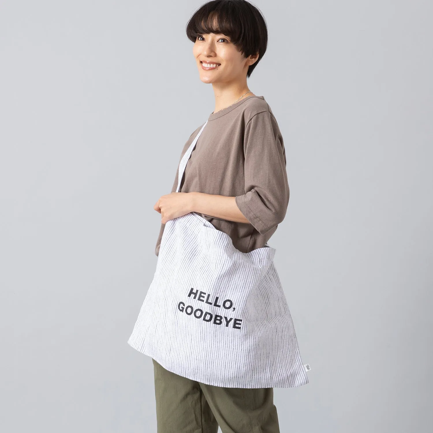 F.I.L | フィル　Linen Print Shoulder Bag