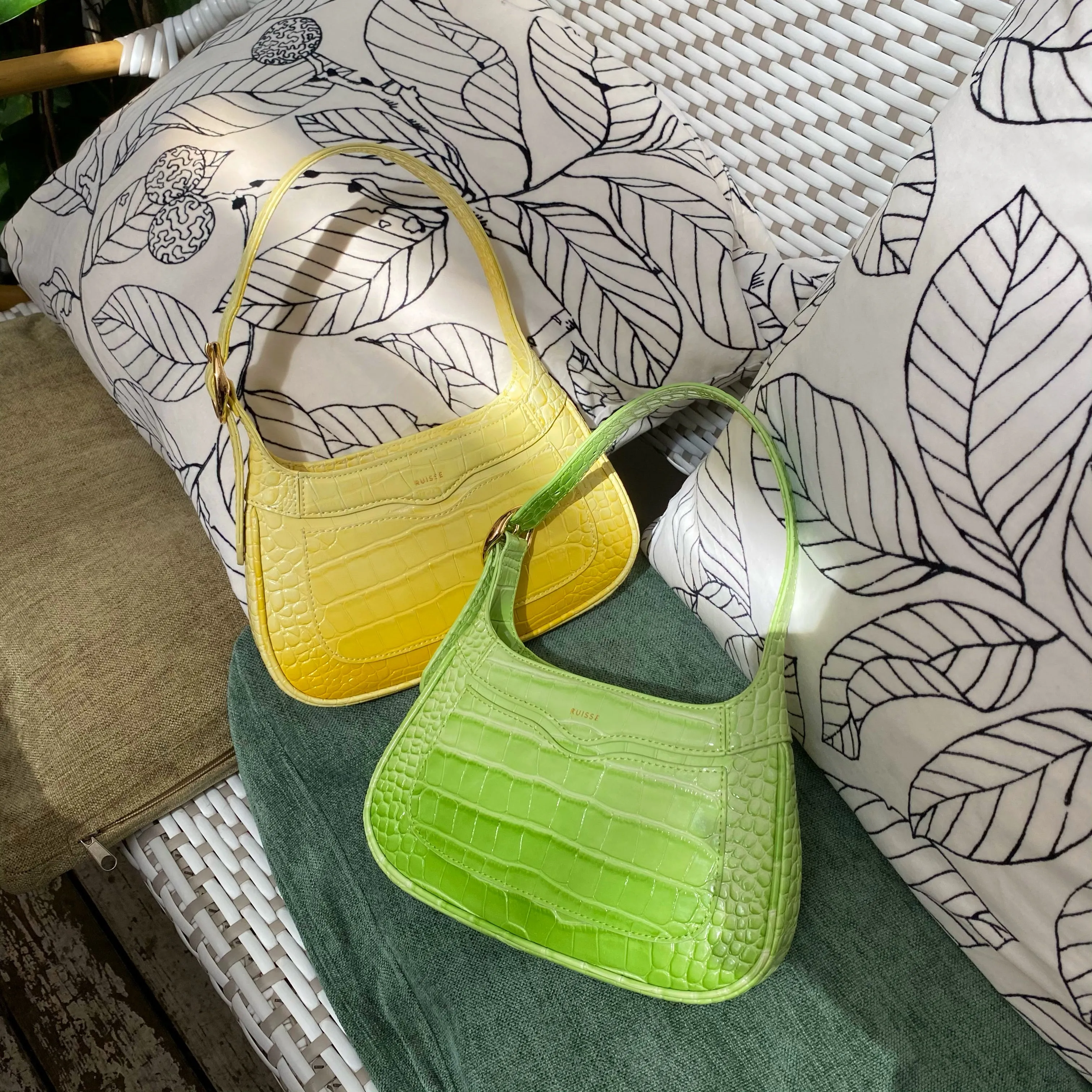 Freya Gradient Croc Shoulder Bag - Green