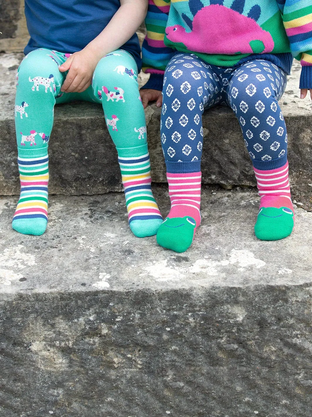 Frog Face Grippy Socks Pink