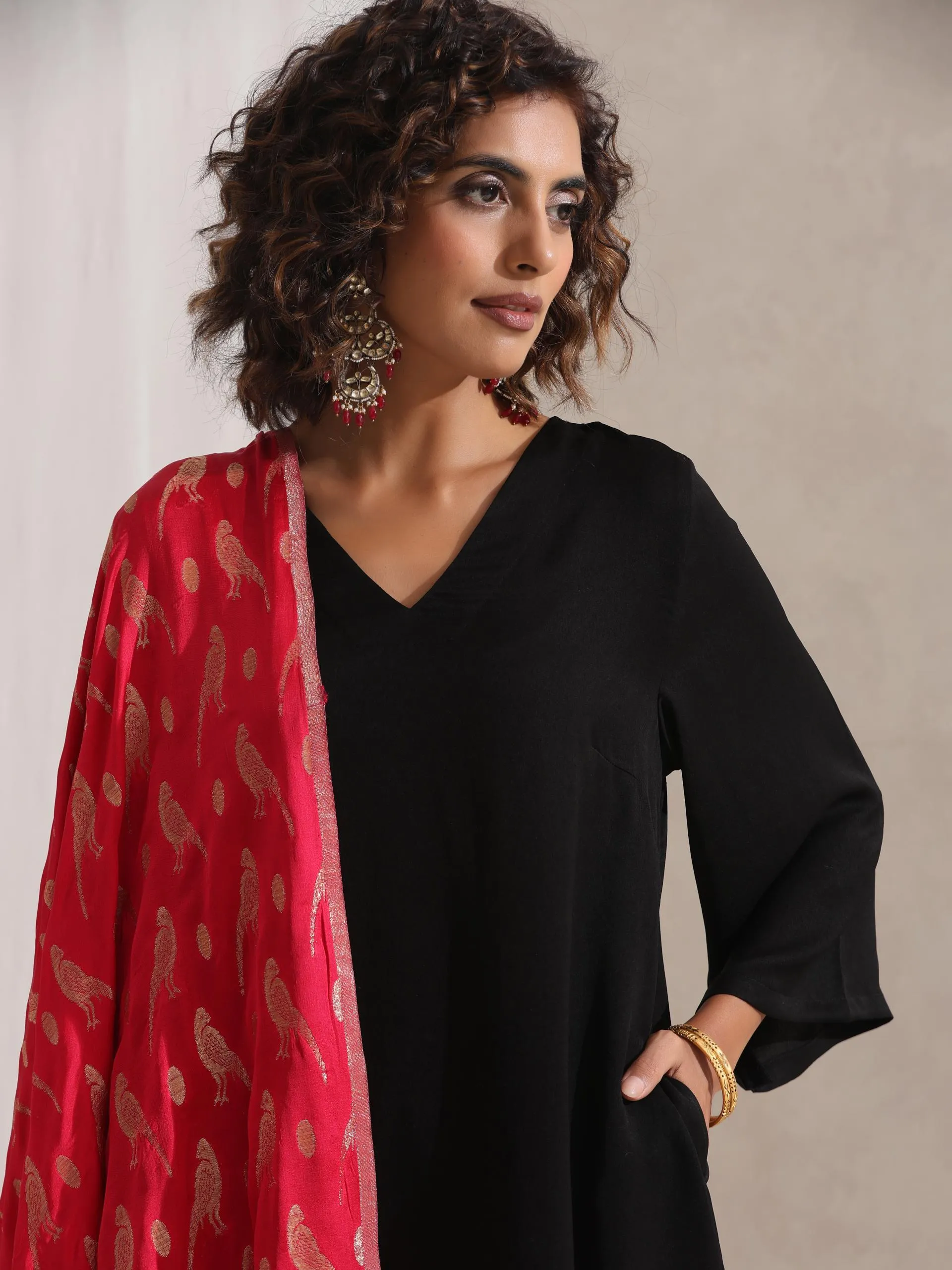 Fuchsia Bird Jacquard Dupatta