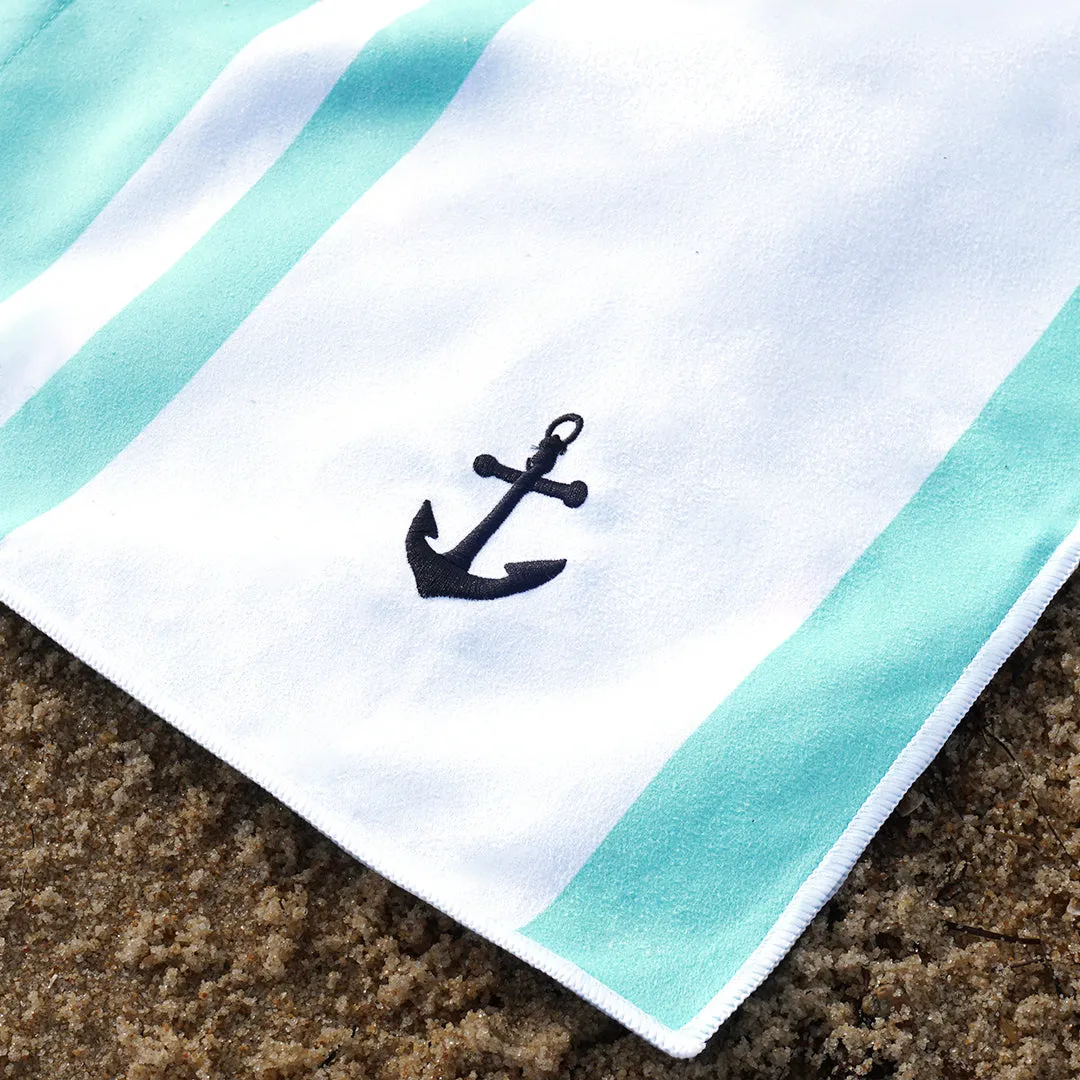 Giant Lightweight Quick Dry Beach Towel With Pockets - Perfect Travel Gift
