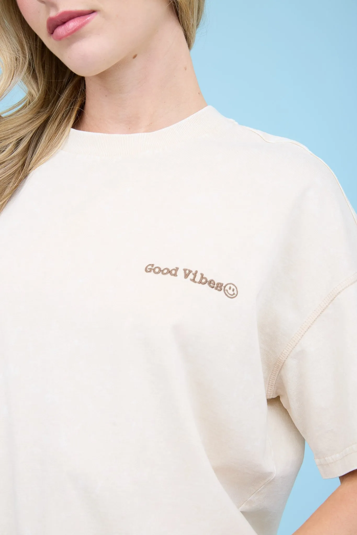 GOOD VIBES WASHED SHORT SLEEVE KNIT T-SH