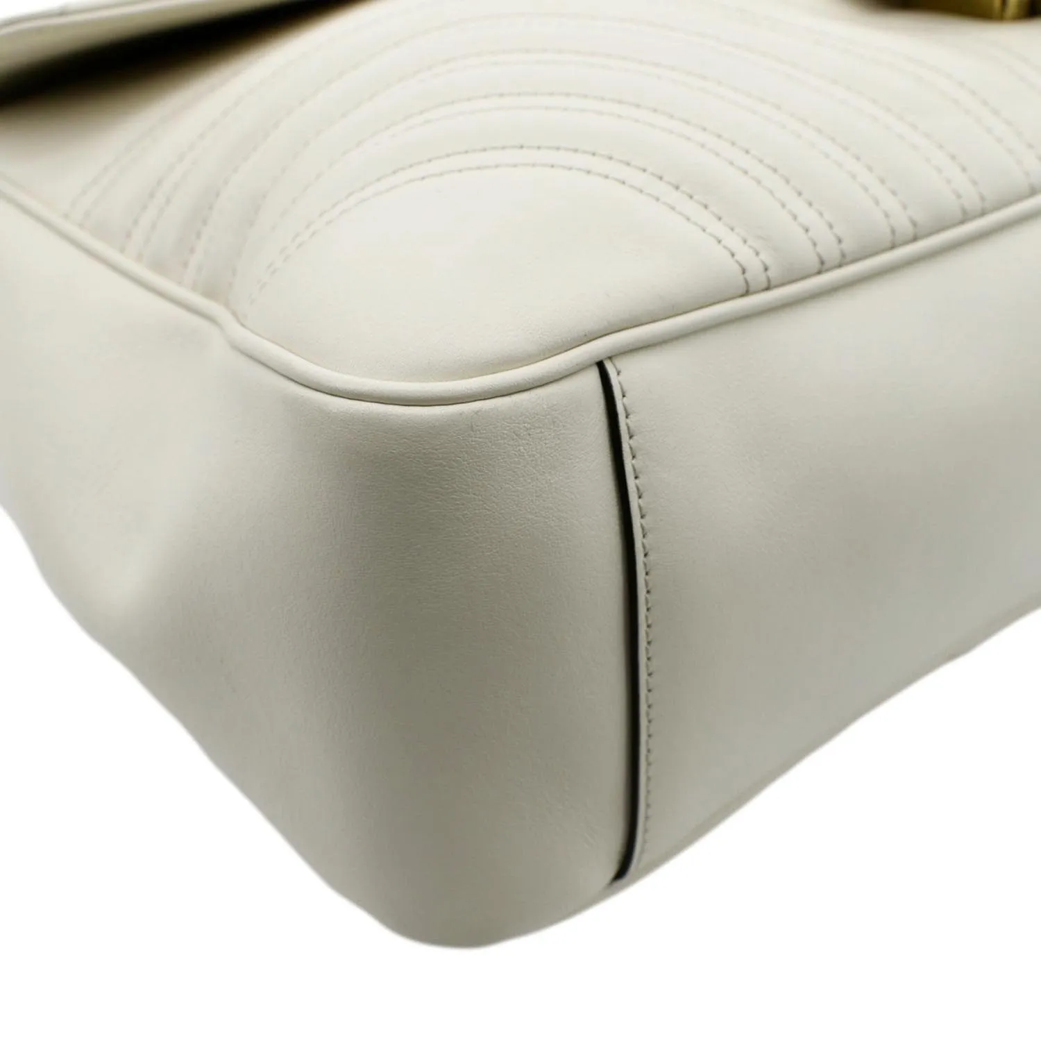 GUCCI  GG Marmont Large Matelasse Leather Shoulder Bag White 498090