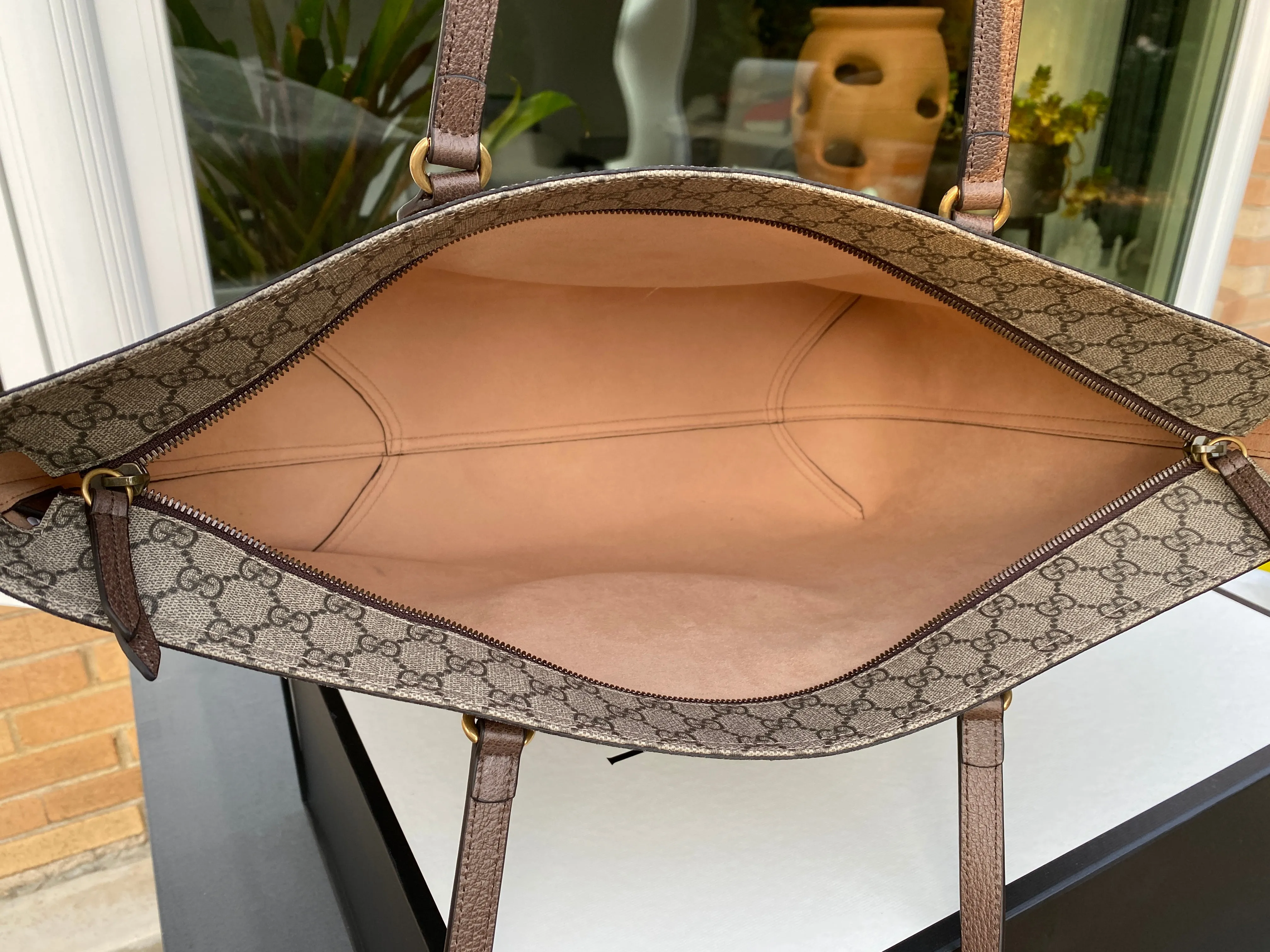 Gucci Interlocking GG Supreme Tote