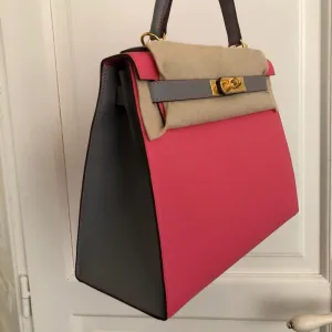 Hermès Kelly HSS 28 Rose Azalee/Gris Mouette Sellier Epsom Gold Hardware GHW