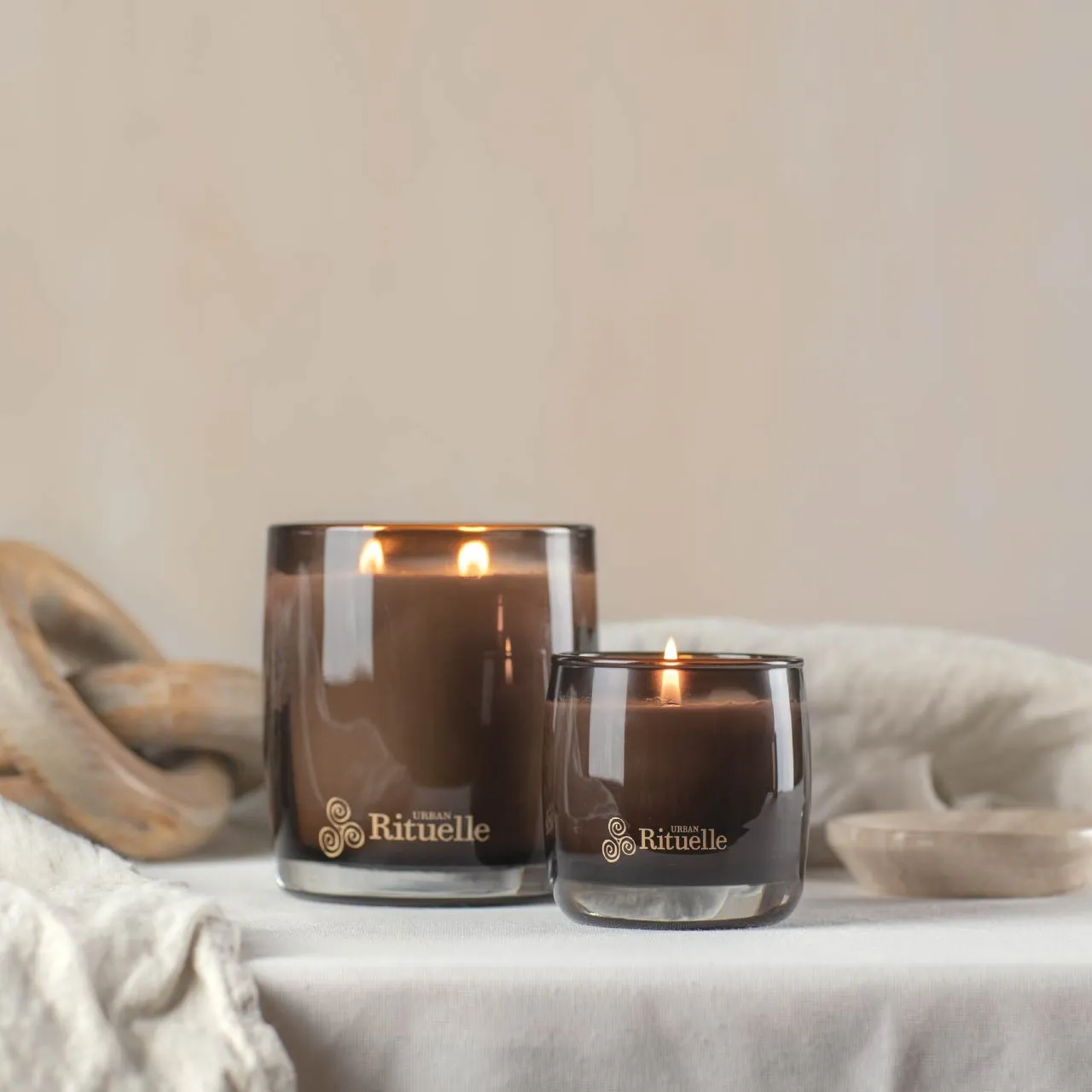Honey Blossom, Nectarine, Bergamot, Vetiver Scented Soy Candle | 140gm