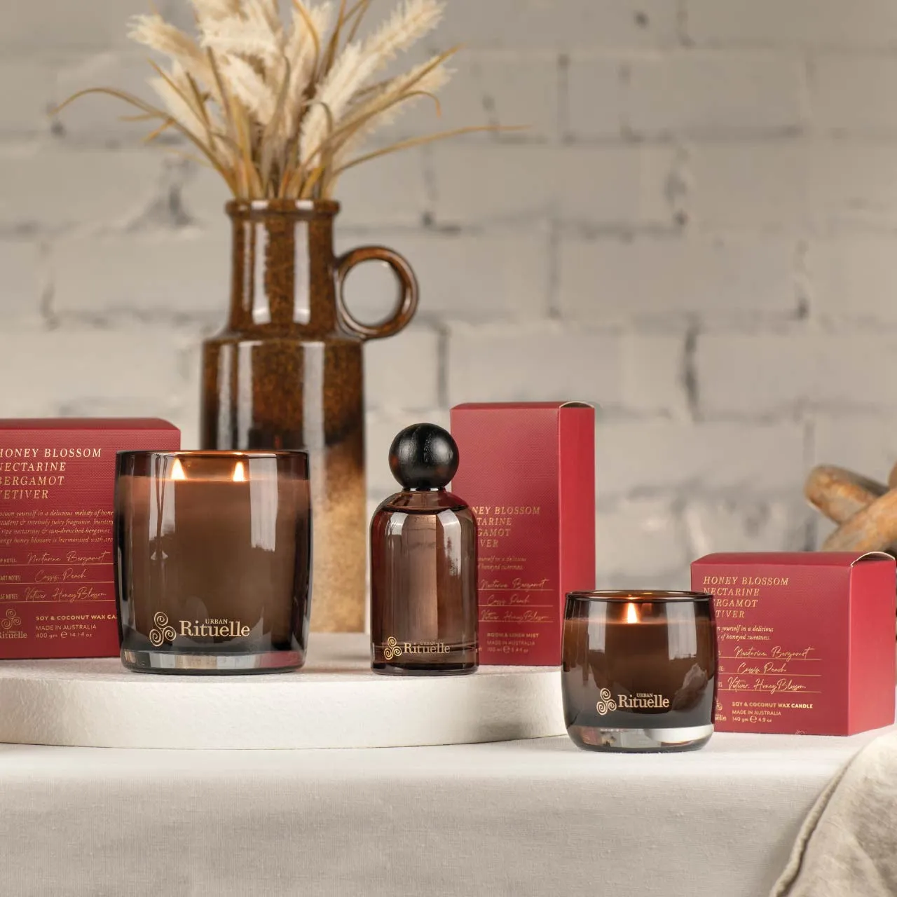 Honey Blossom, Nectarine, Bergamot, Vetiver Scented Soy Candle | 140gm