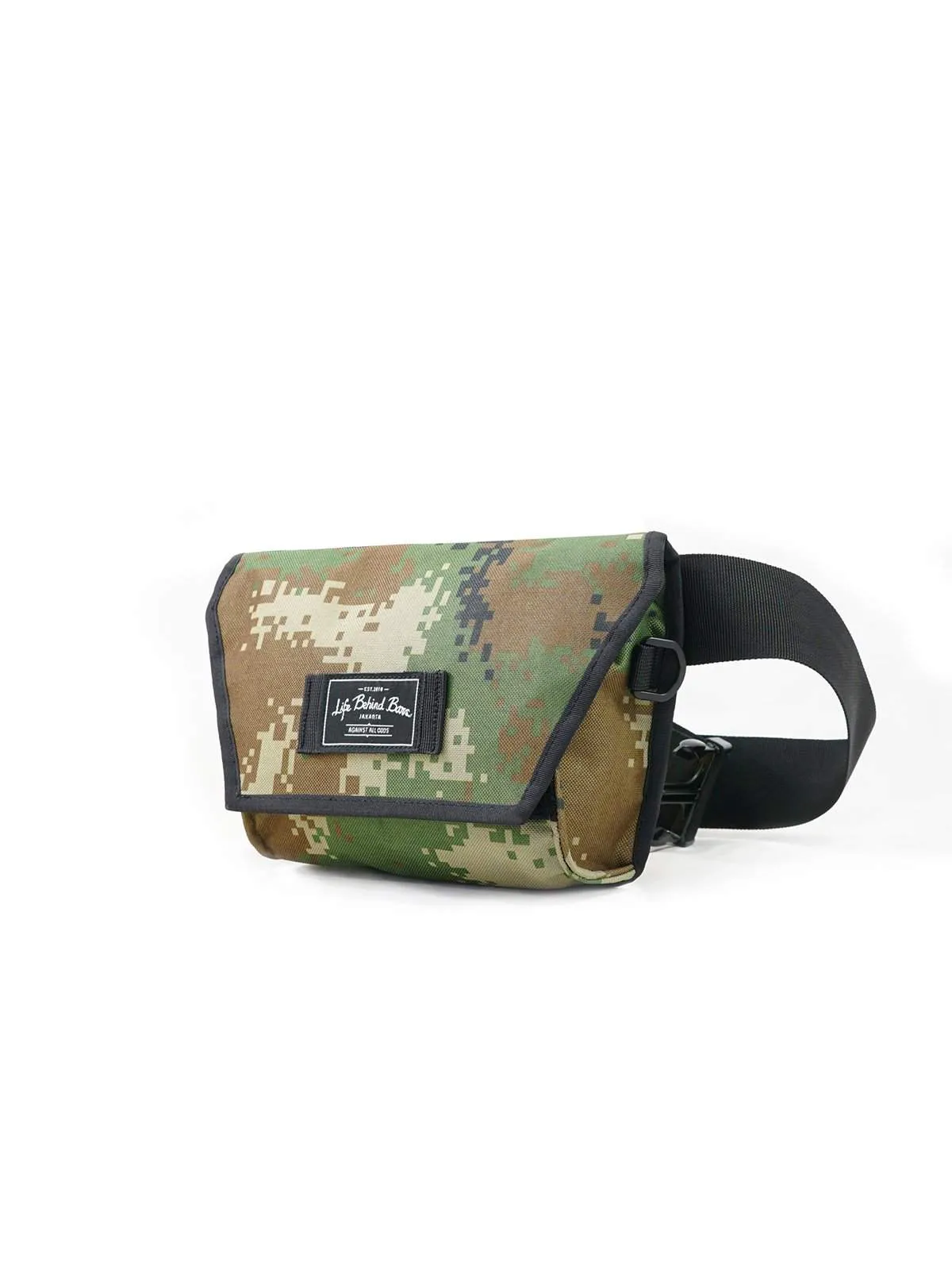 Life Behind Bars The Musette Hip Pouch Digicamo