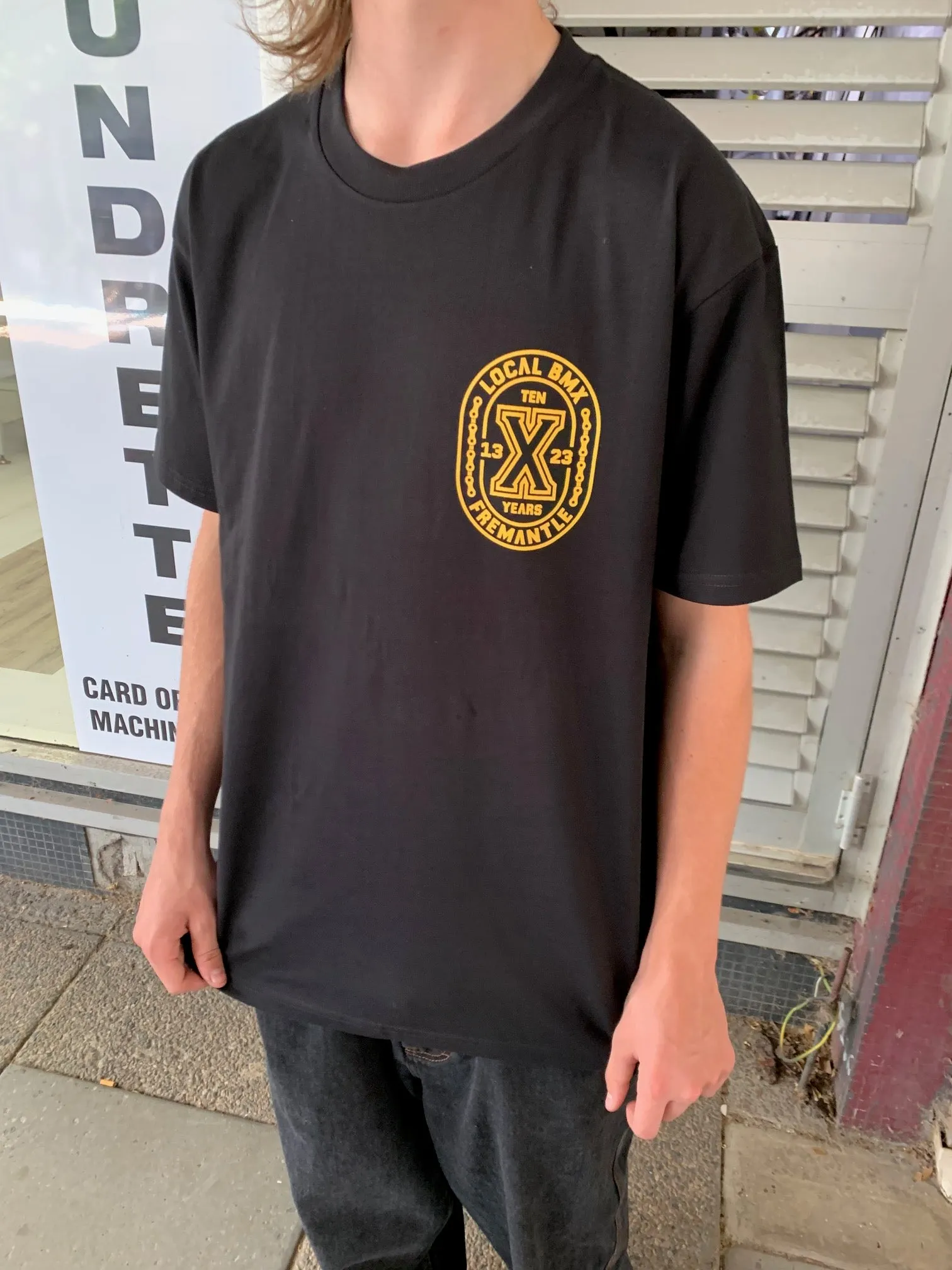 LOCAL TEN YEAR TEE BLACK/GOLD