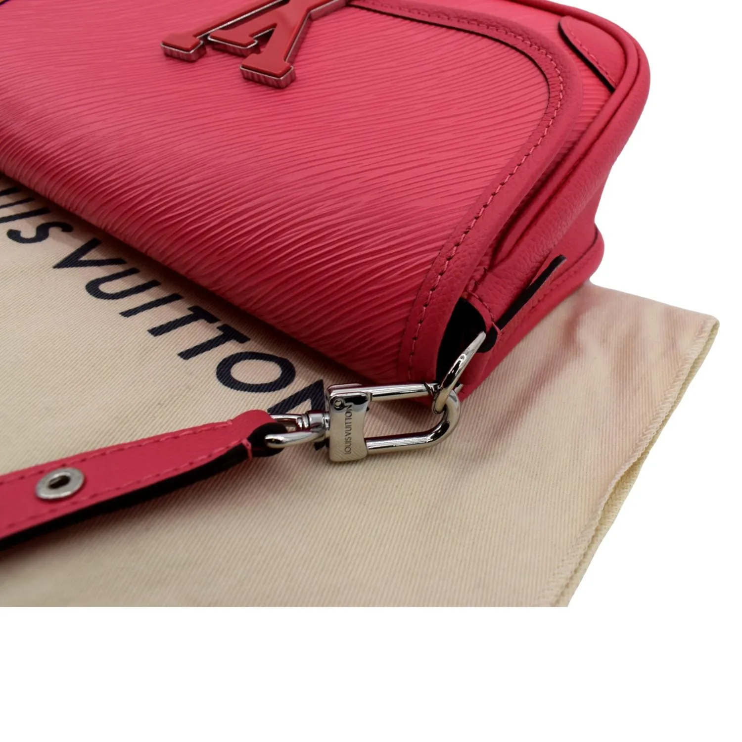 LOUIS VUITTON Buci Epi Leather Shoulder Bag Dragon Fruit