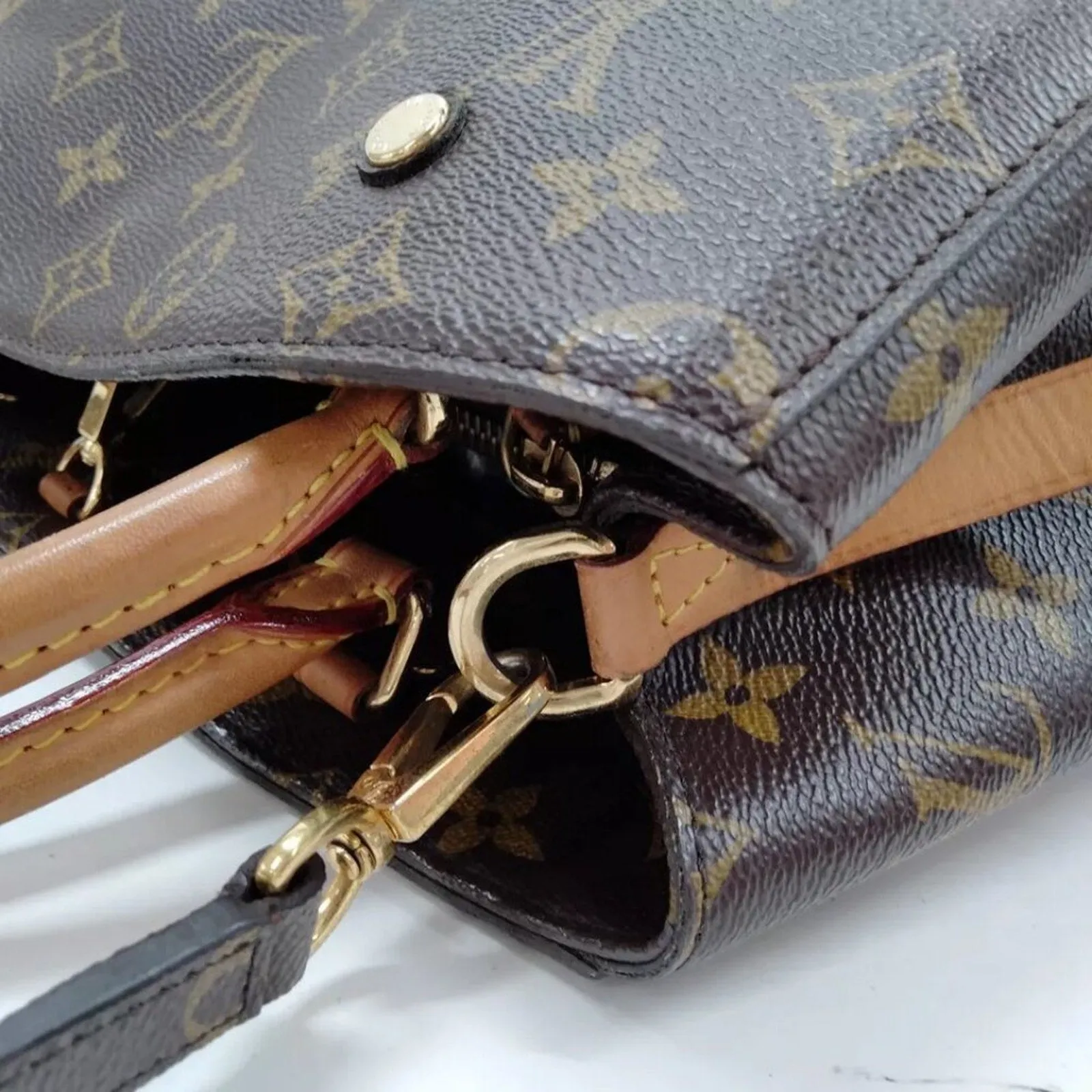 Louis Vuitton Montaigne MM Brown Monogram Hand Bag