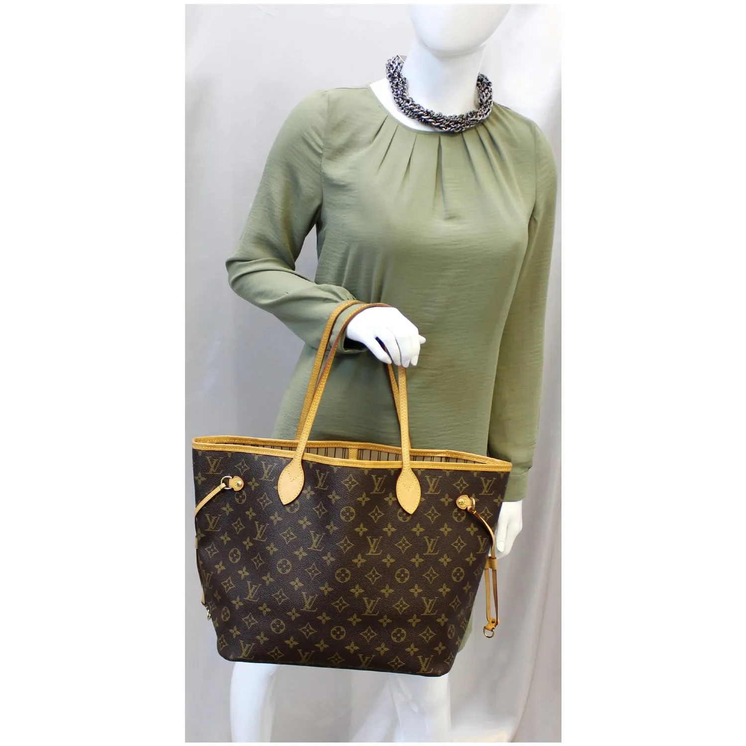 LOUIS VUITTON Neverfull MM Monogram Canvas Tote Shoulder Bag Brown
