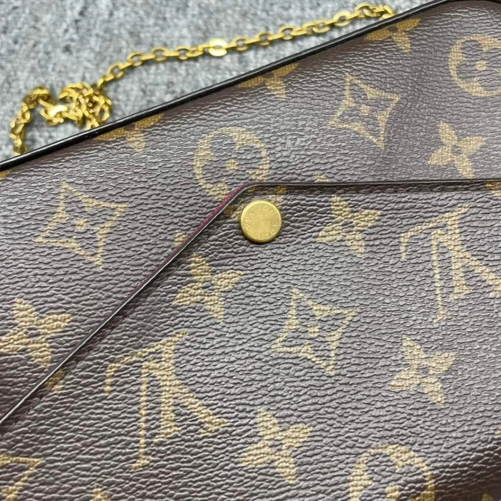 Louis Vuitton Pochette Felice W/Pouch Monogram Leather Bag