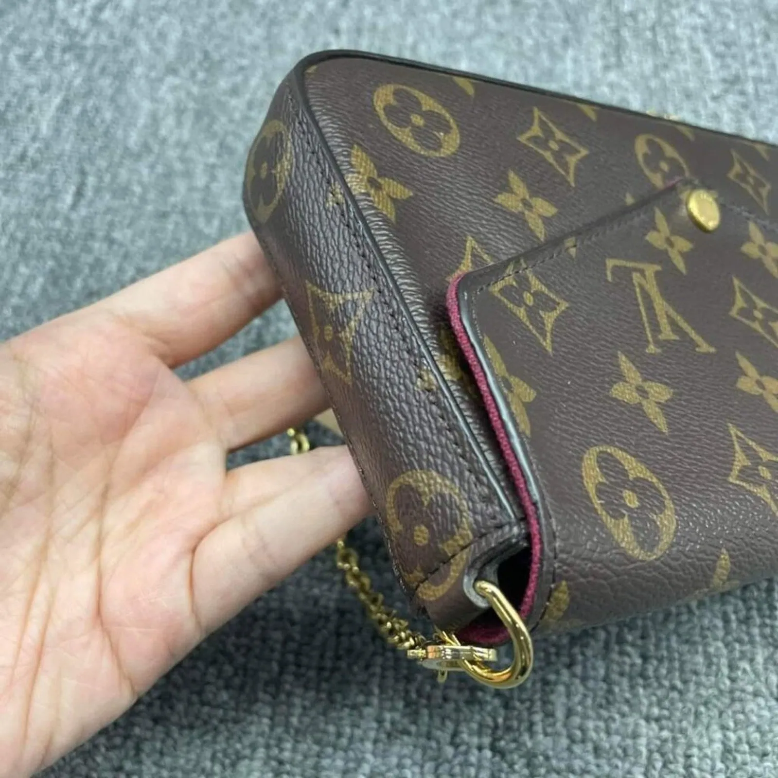 Louis Vuitton Pochette Felice W/Pouch Monogram Leather Bag