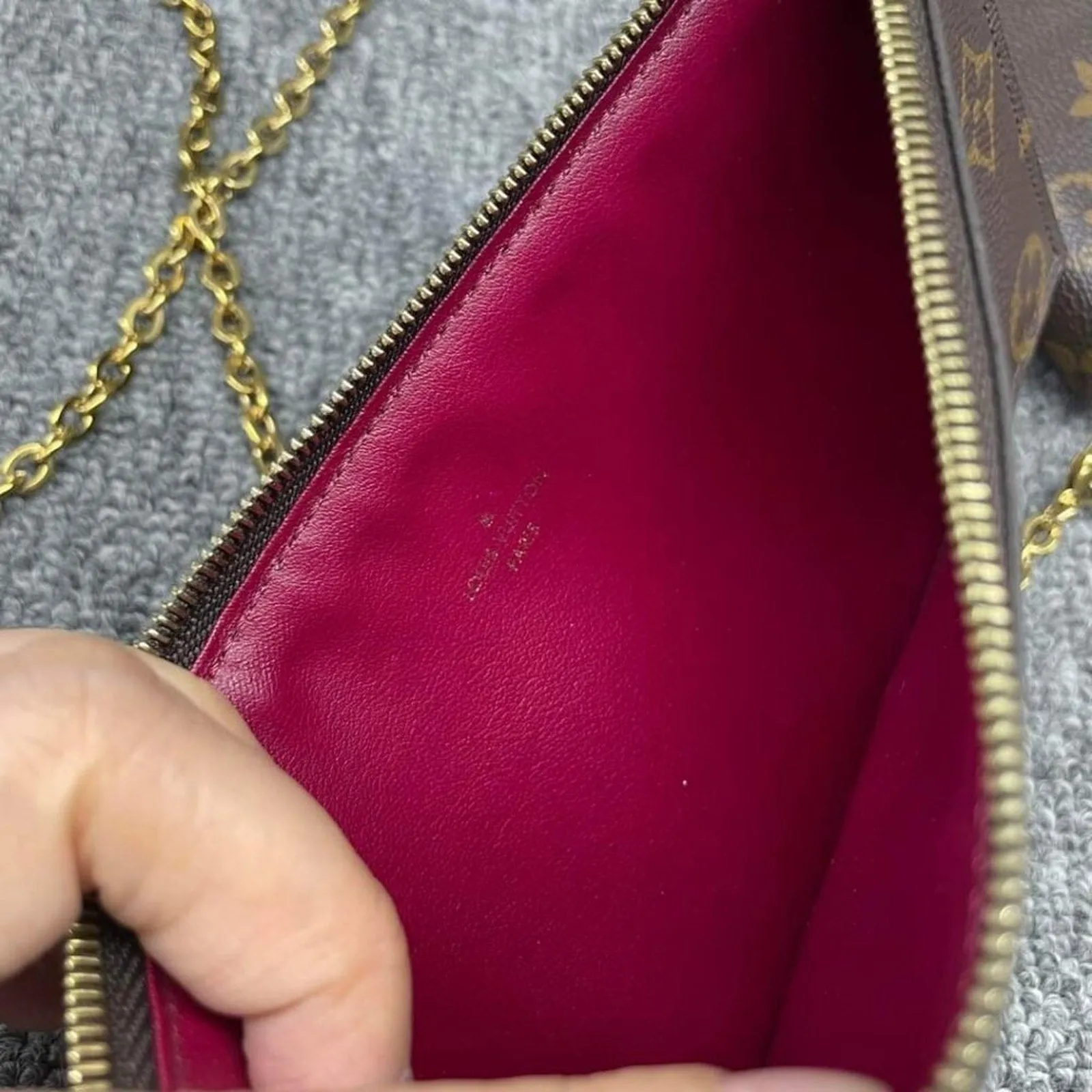 Louis Vuitton Pochette Felice W/Pouch Monogram Leather Bag
