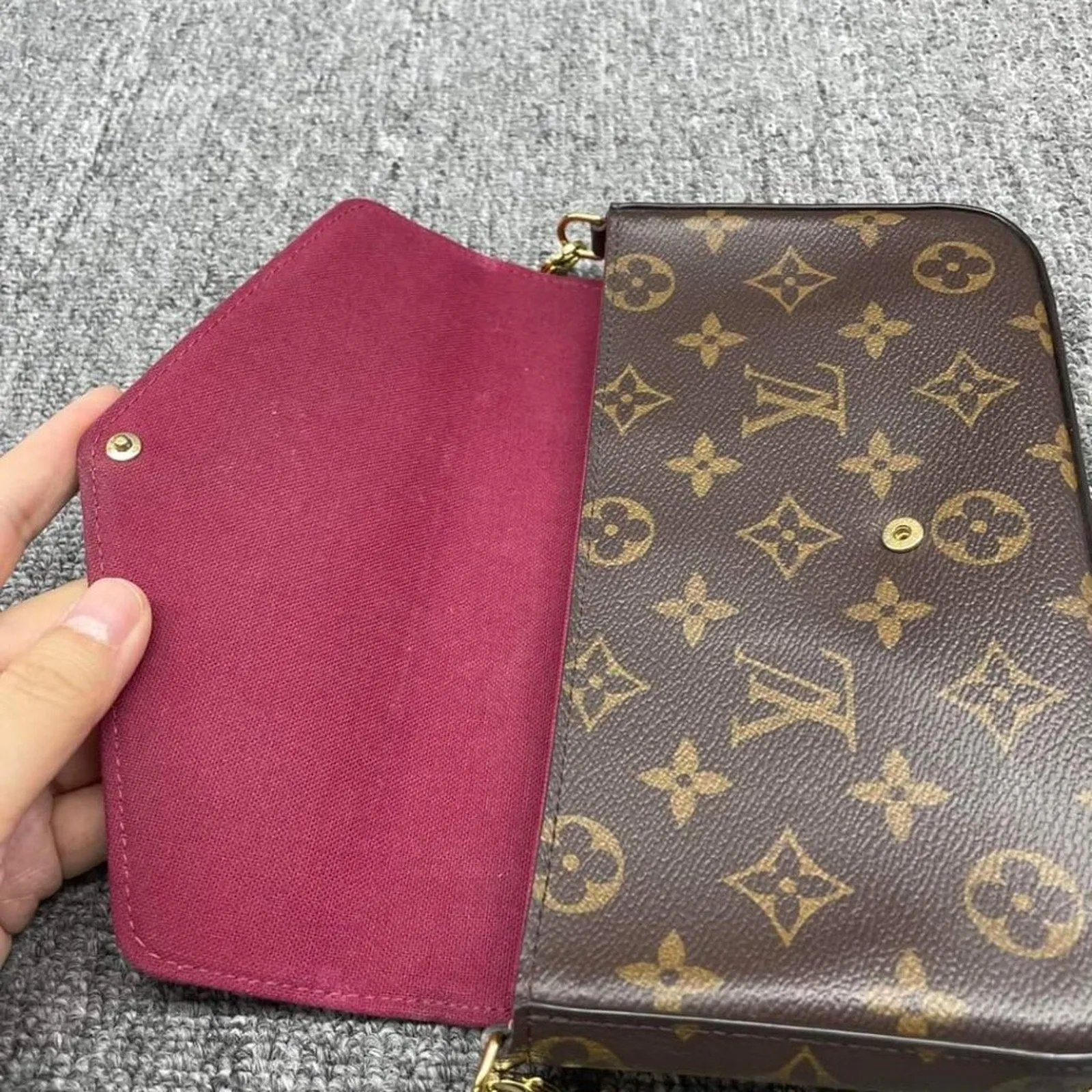Louis Vuitton Pochette Felice W/Pouch Monogram Leather Bag