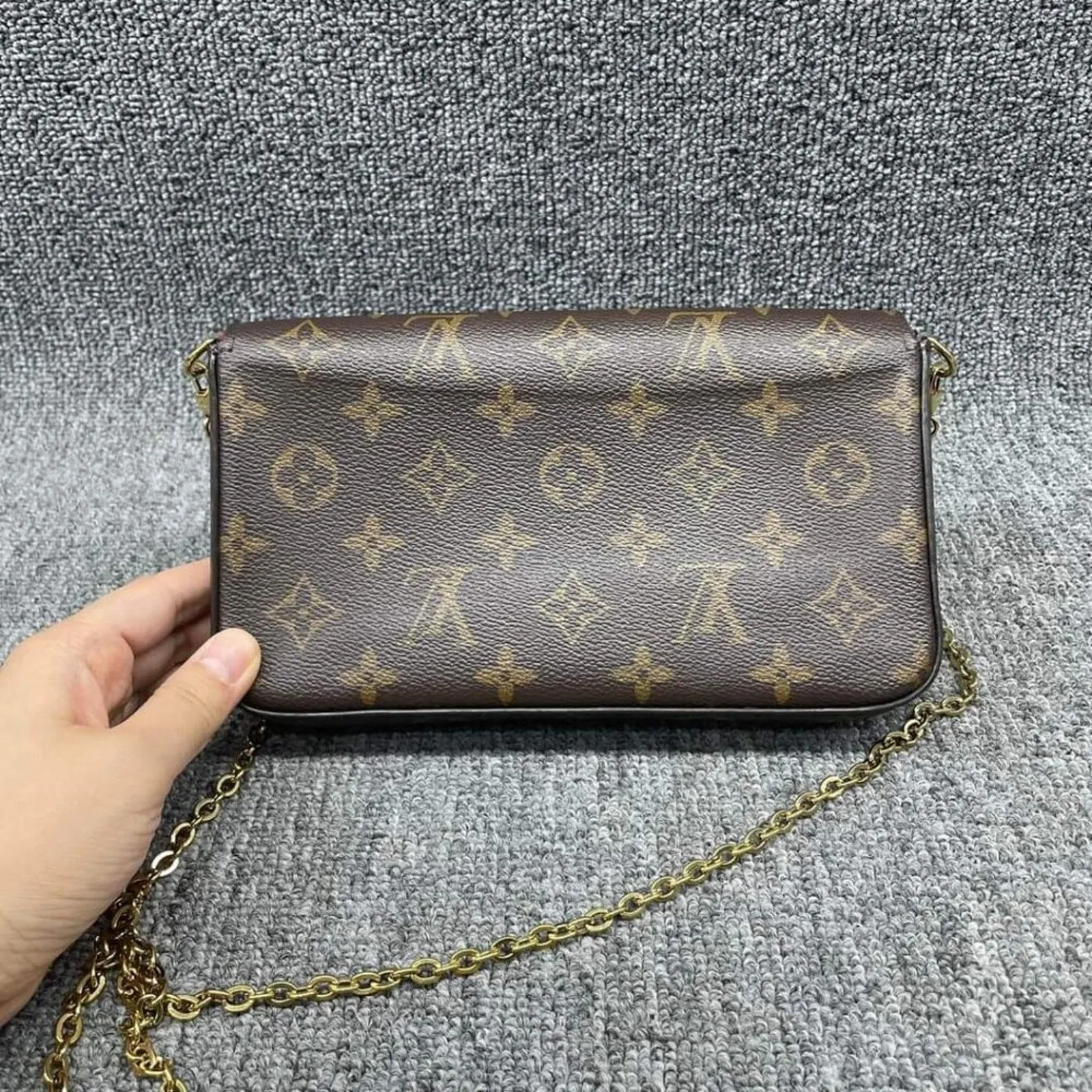 Louis Vuitton Pochette Felice W/Pouch Monogram Leather Bag