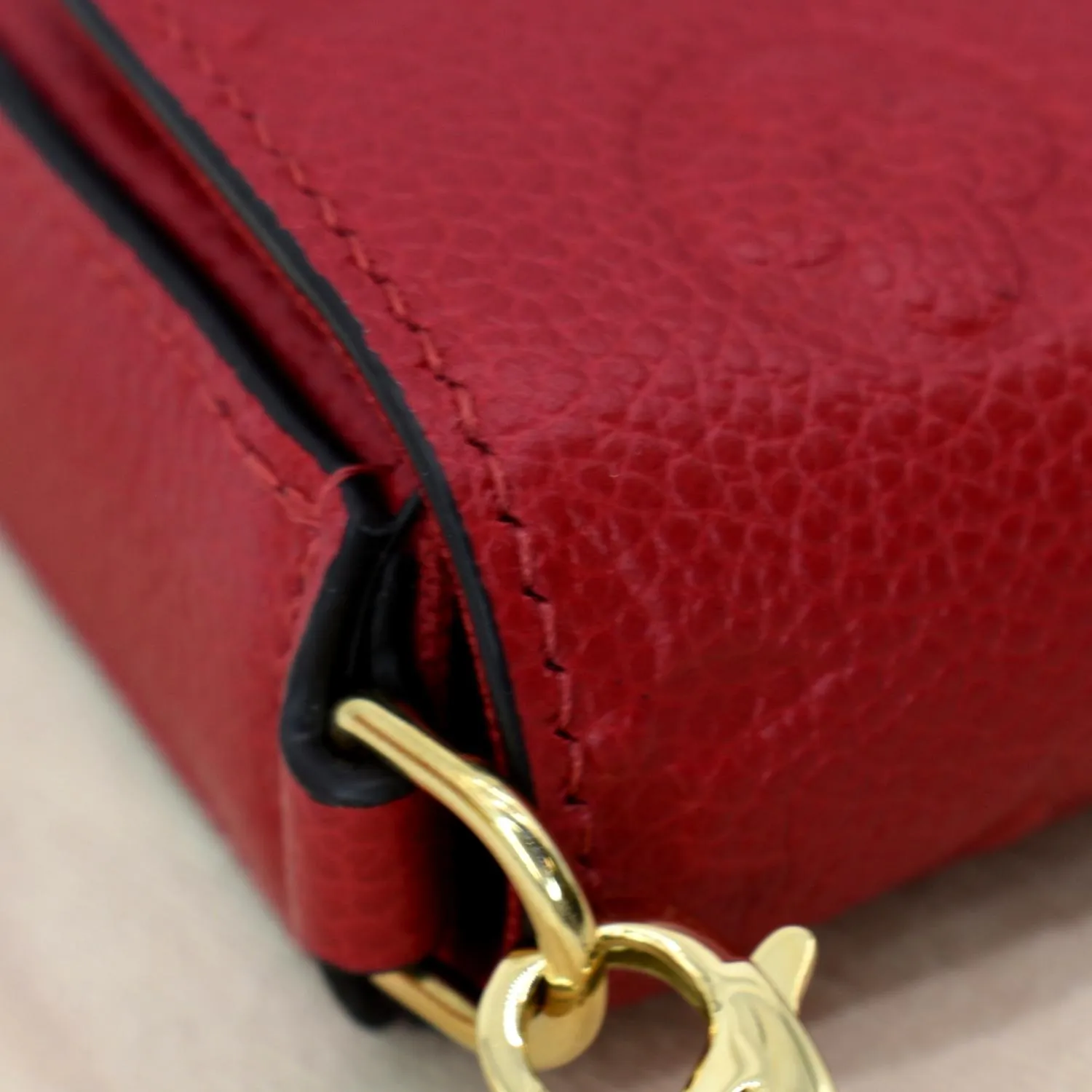 LOUIS VUITTON Pochette Felicie Monogram Empreinte Chain Wallet Red