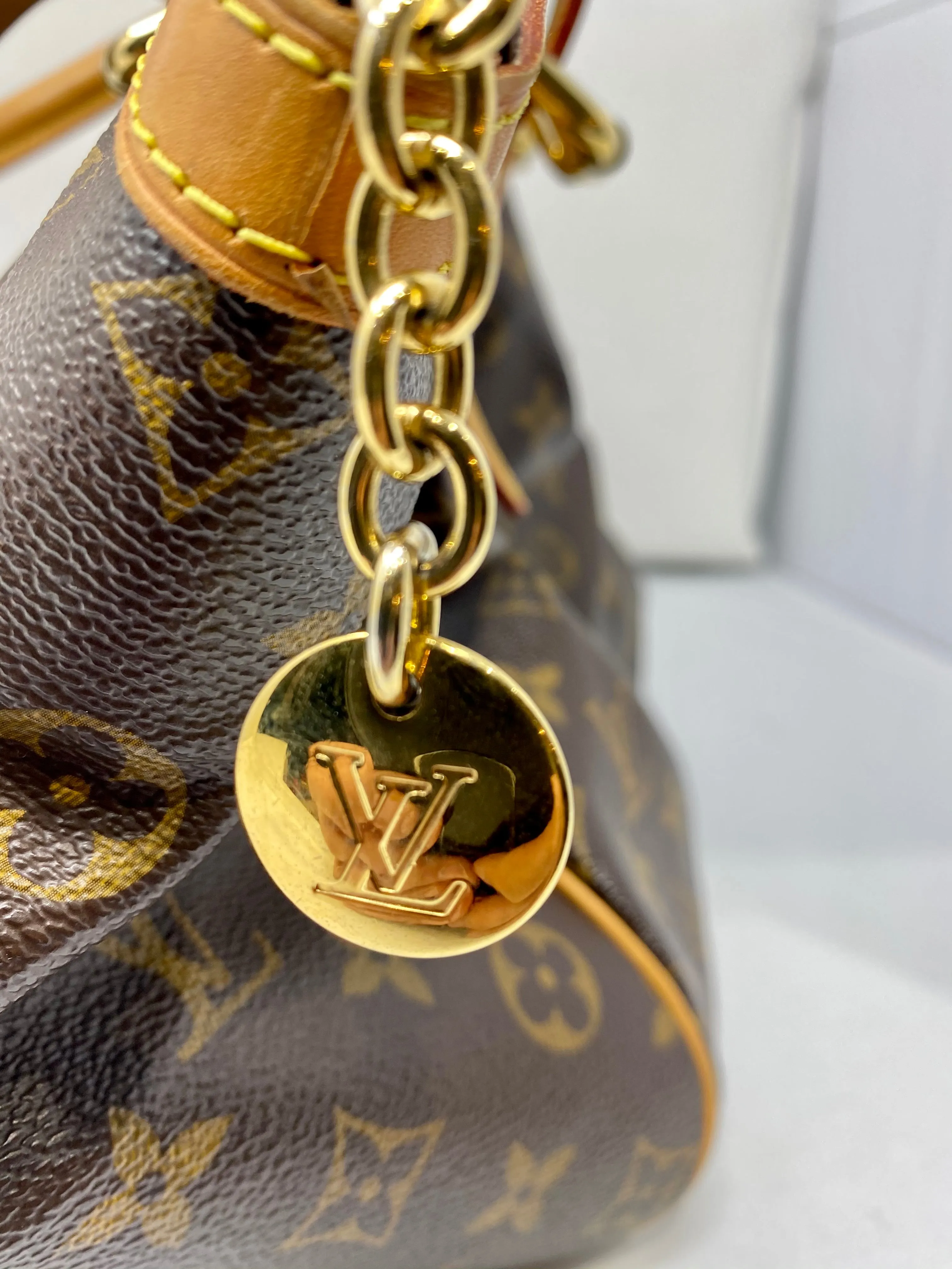 Louis Vuitton Tivoli GM