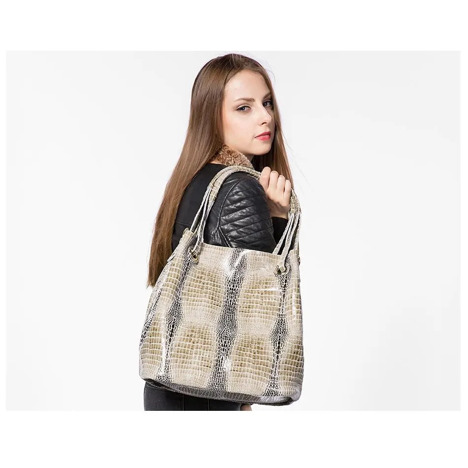 <bold>Bucket / Tote Bag <br>Genuine-Leather