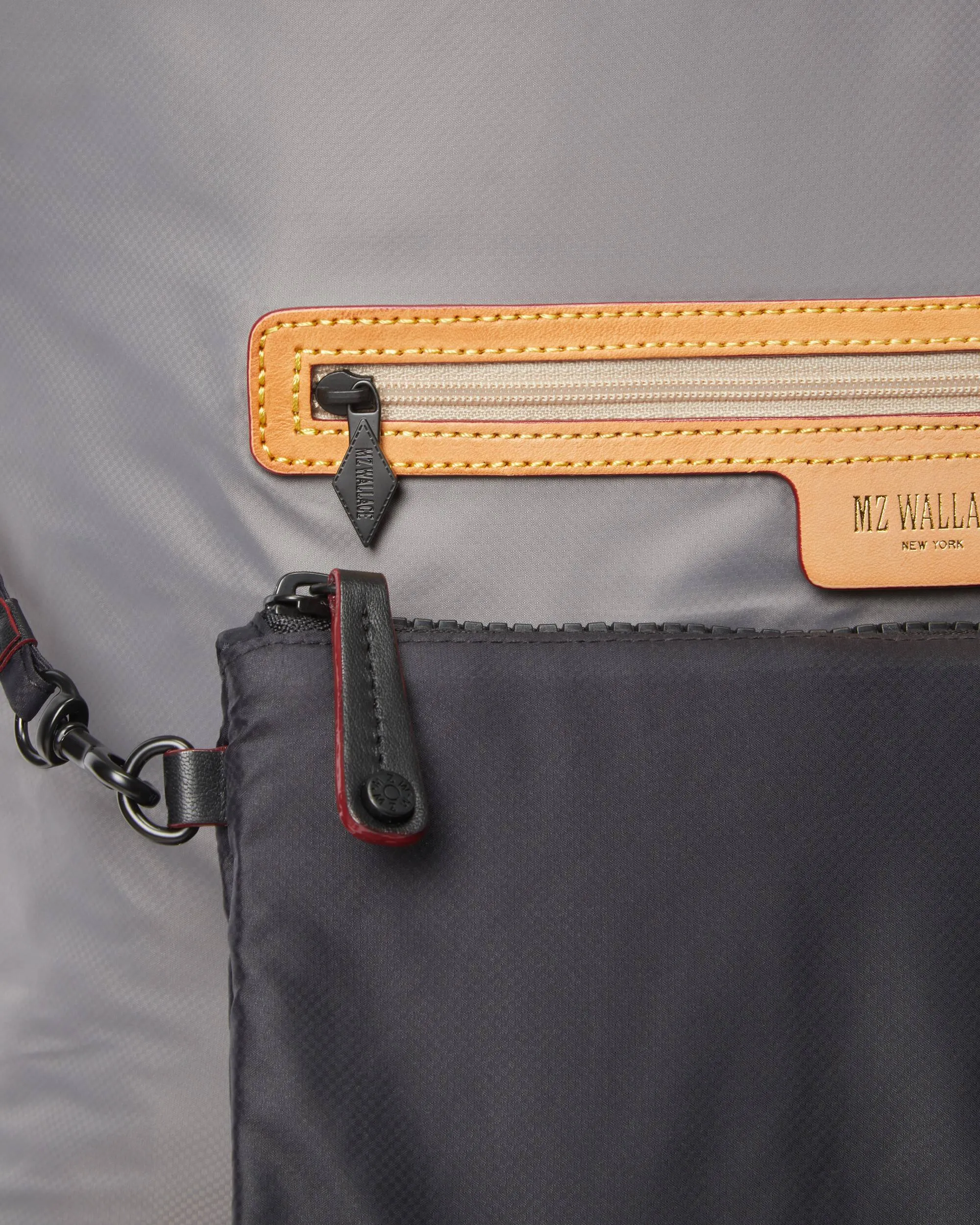 Medium Metro Tote Deluxe | Black