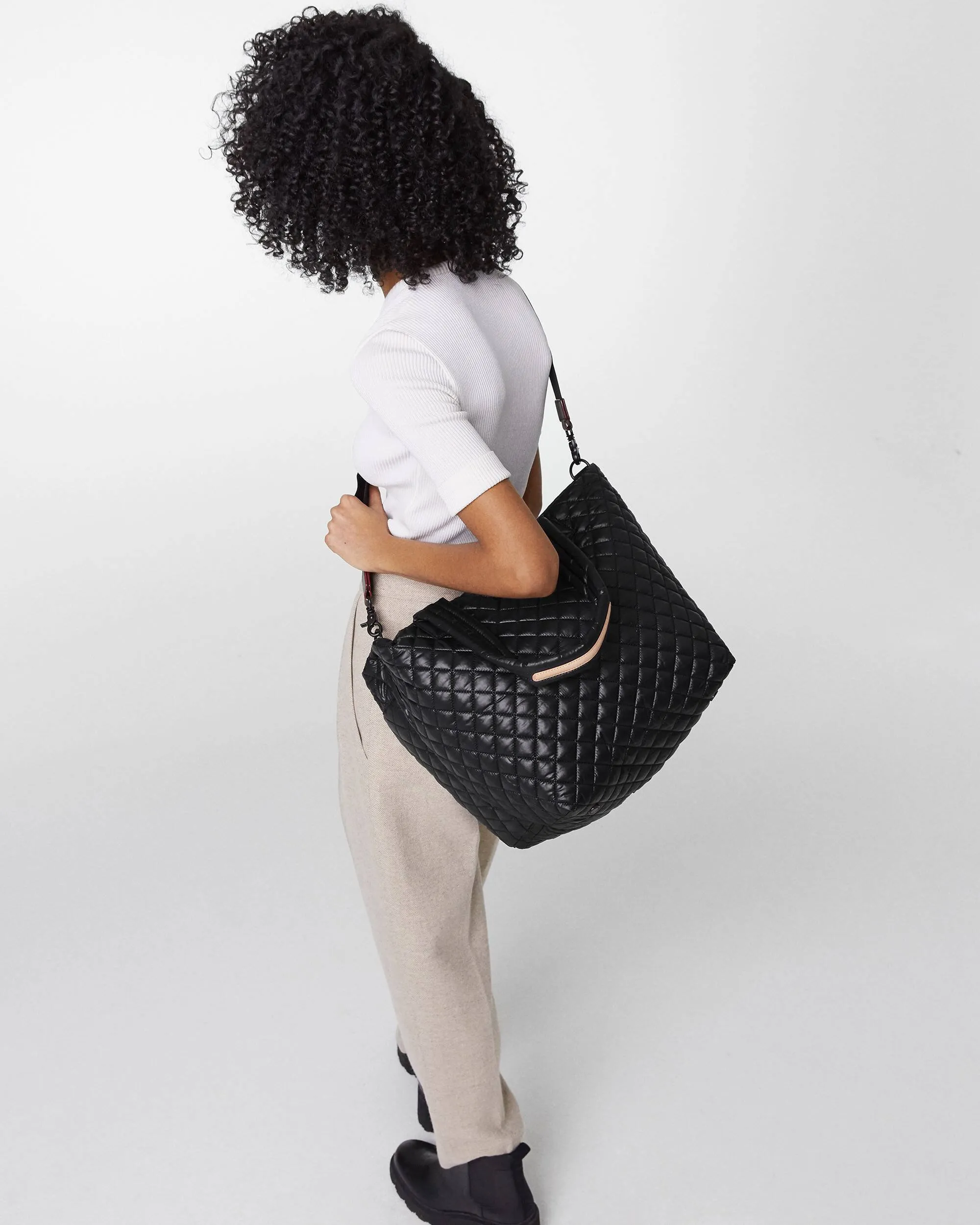 Medium Metro Tote Deluxe | Black