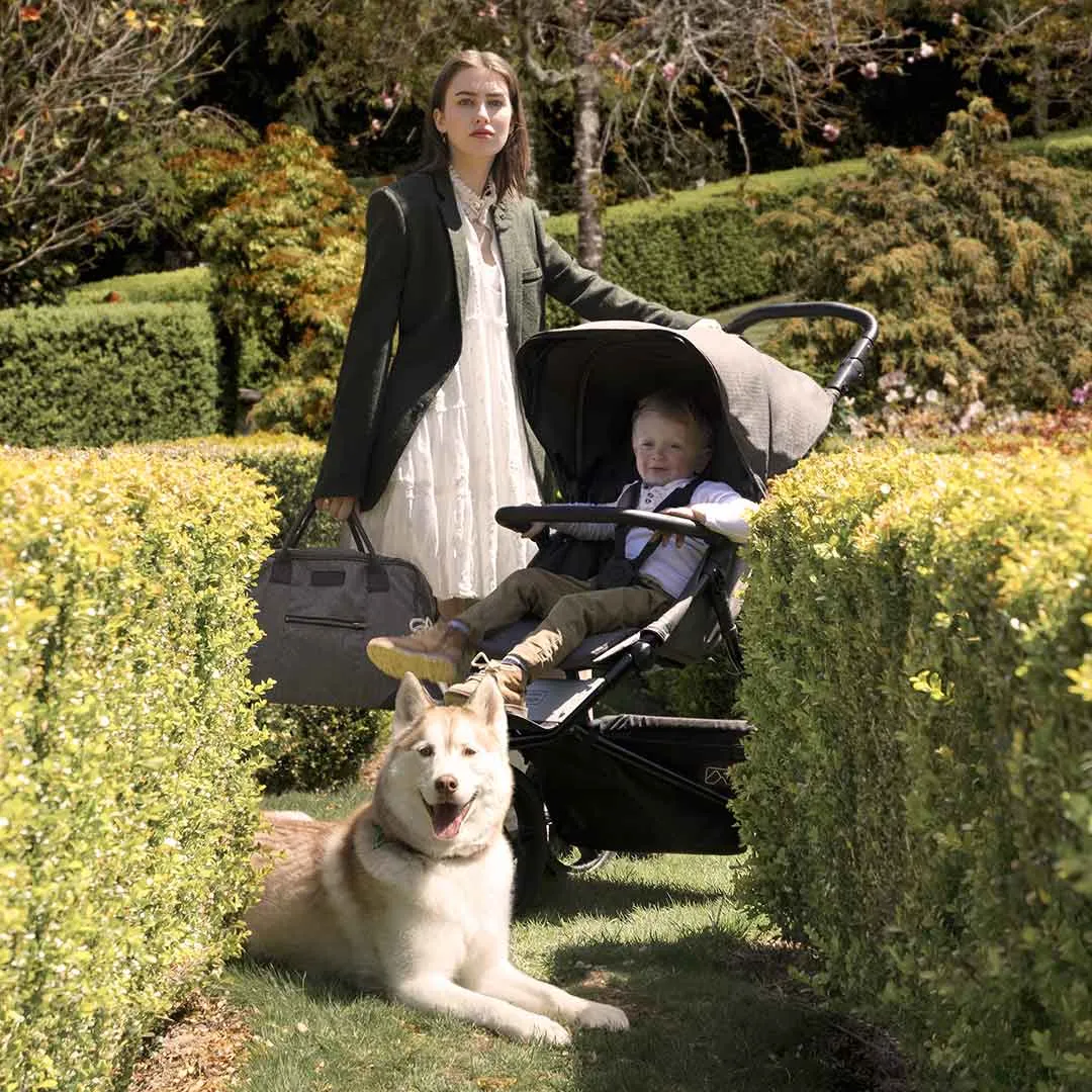 Mountain Buggy Urban Jungle with Carrycot plus - Herringbone
